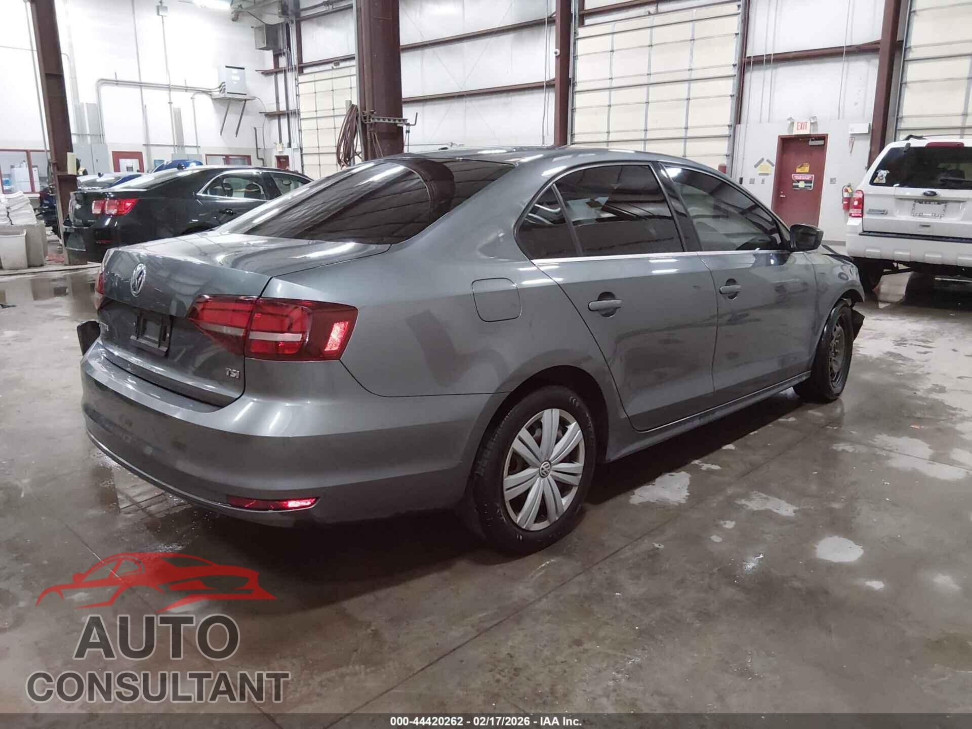 VOLKSWAGEN JETTA 2017 - 3VW2B7AJXHM401970