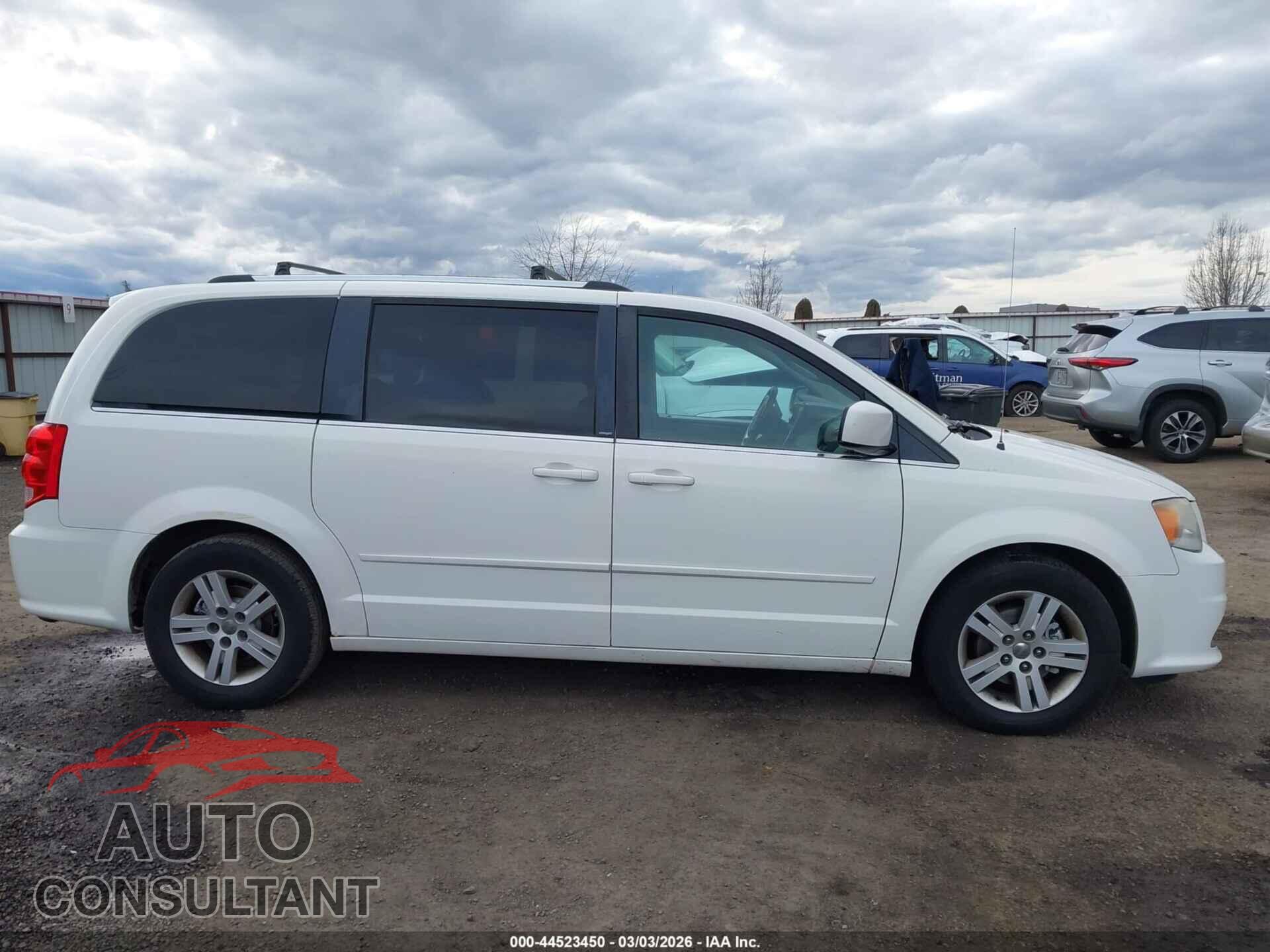 DODGE GRAND CARAVAN 2011 - 2D4RN5DG8BR650851