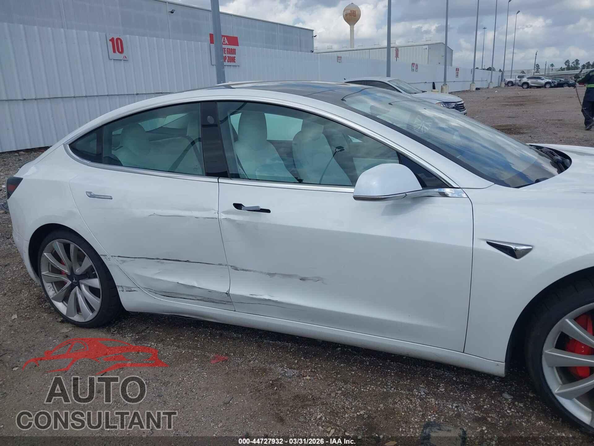 TESLA MODEL 3 2019 - 5YJ3E1EB2KF423164