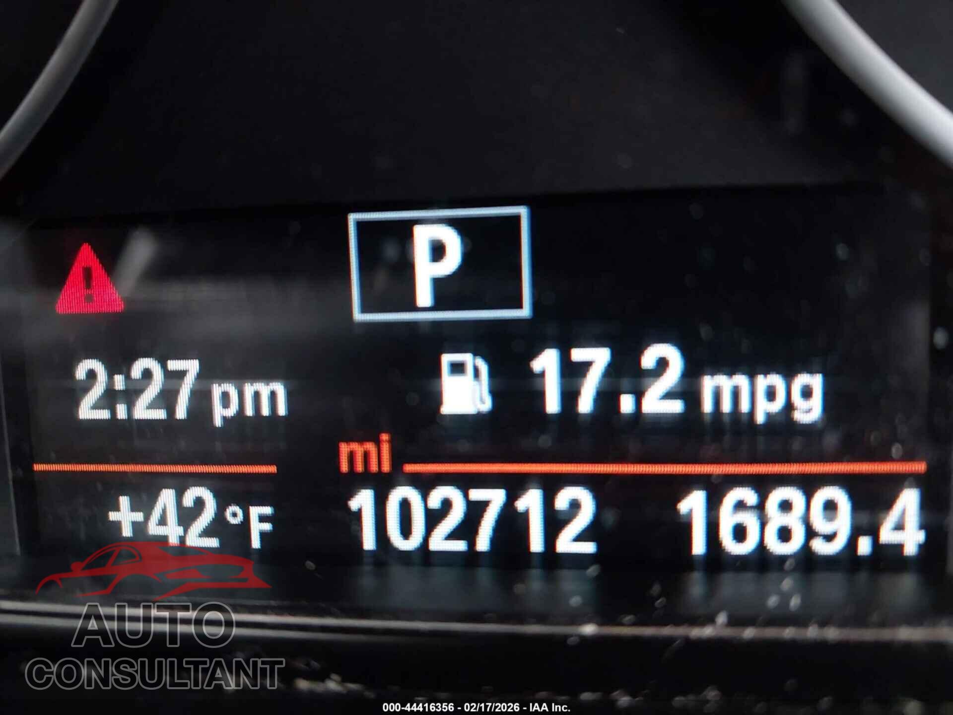 BMW 320I 2016 - WBA8E5G57GNU20092