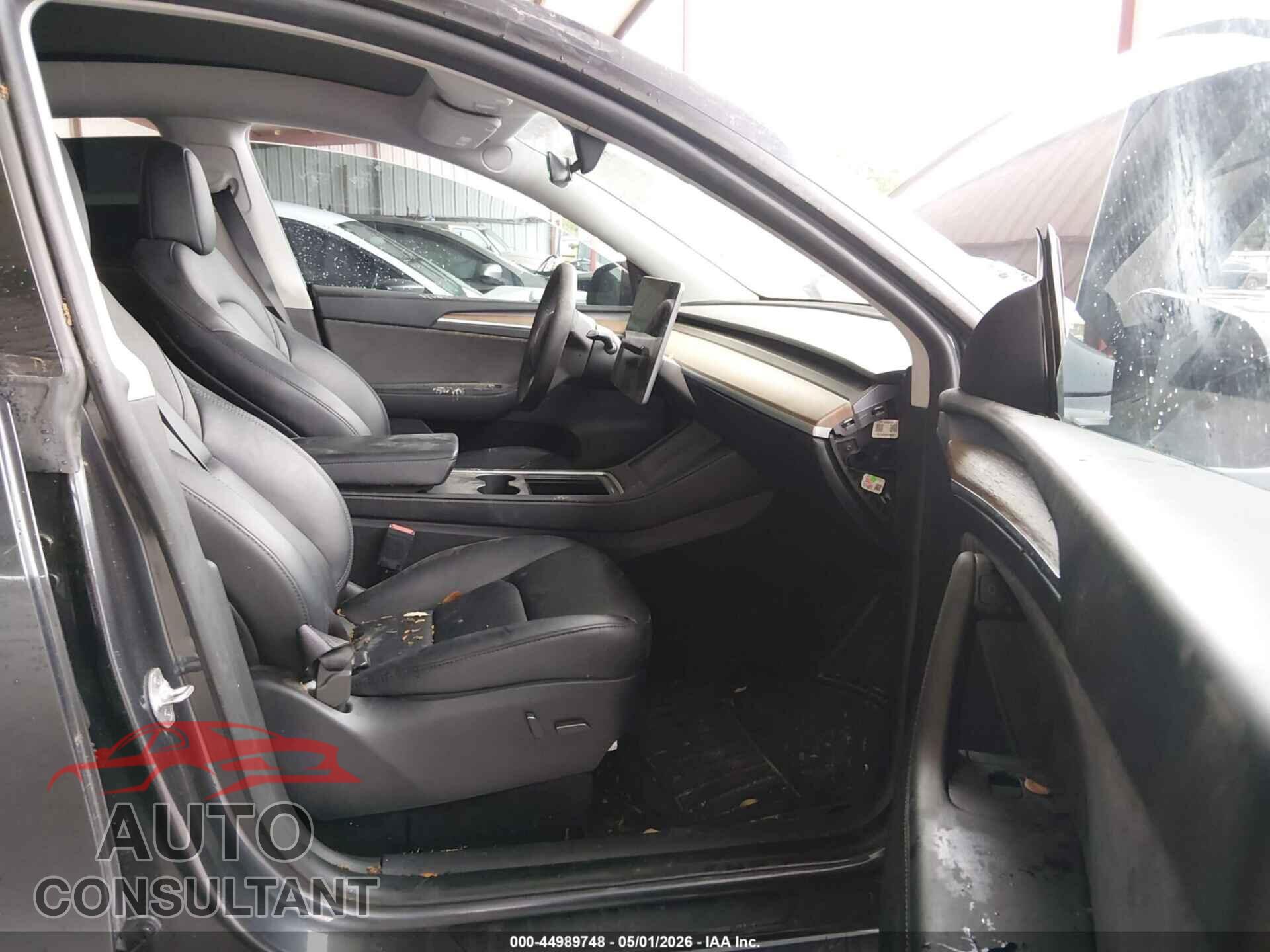 TESLA MODEL Y 2024 - 7SAYGDED5RF041775