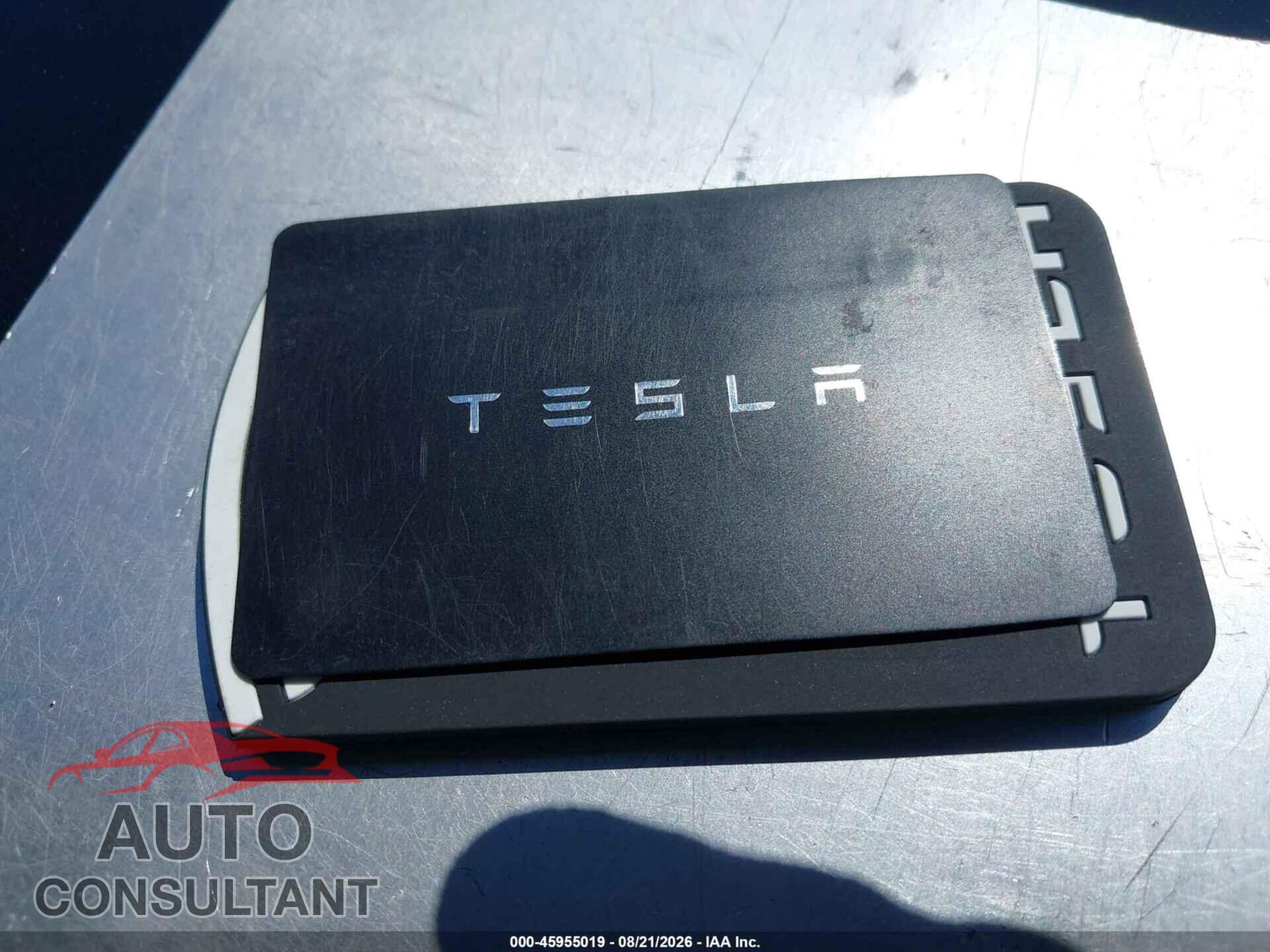 TESLA MODEL 3 2023 - 5YJ3E1EA4PF582153