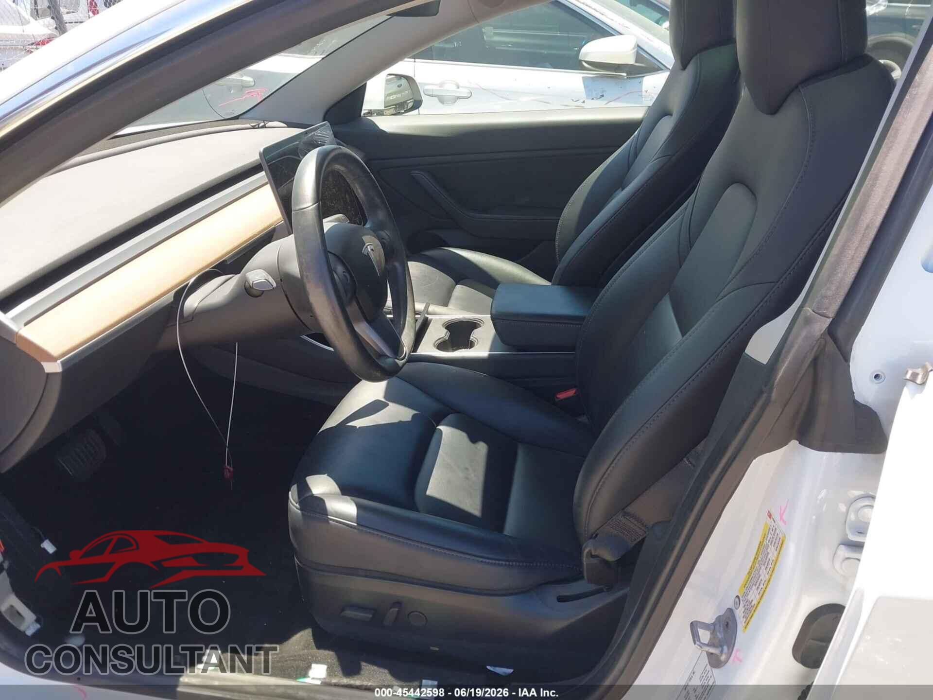 TESLA MODEL 3 2019 - 5YJ3E1EA6KF310096