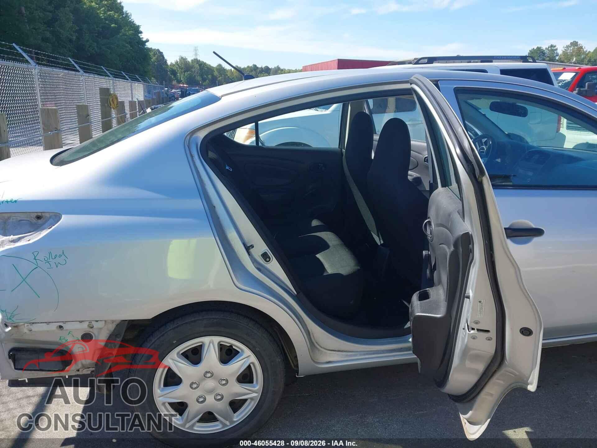 NISSAN VERSA 2017 - 3N1CN7AP3HL800487