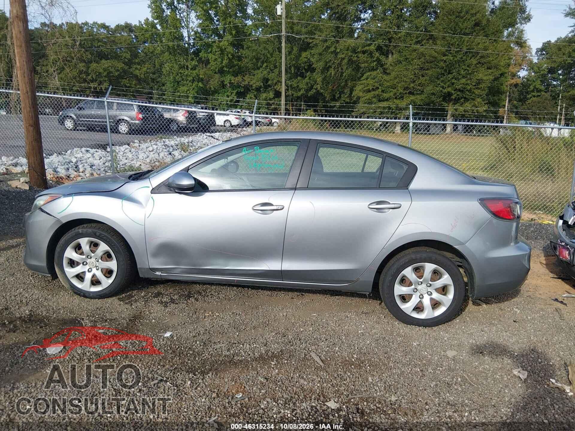 MAZDA MAZDA3 2013 - JM1BL1U72D1851908