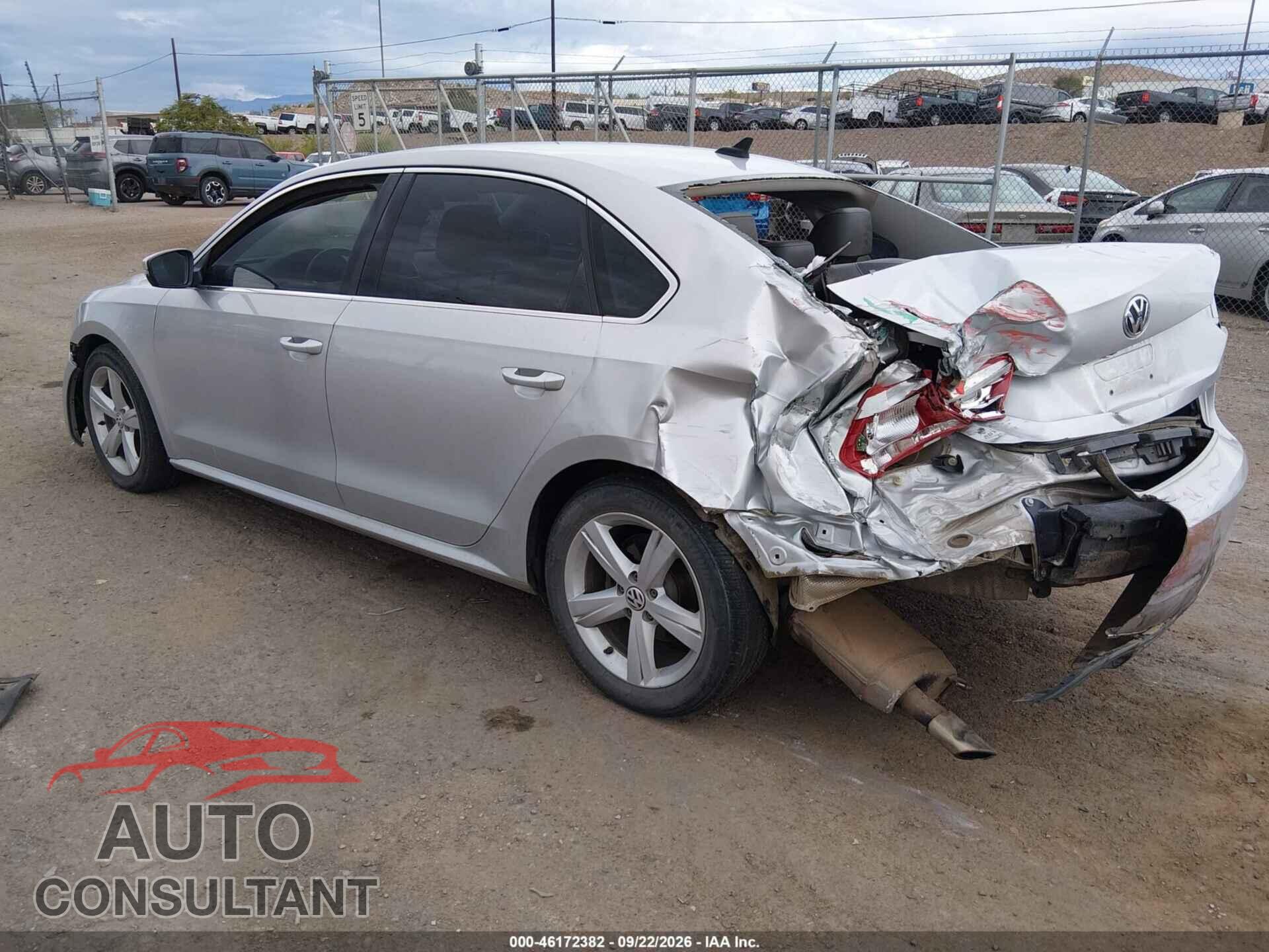 VOLKSWAGEN PASSAT 2014 - 1VWBP7A33EC005945
