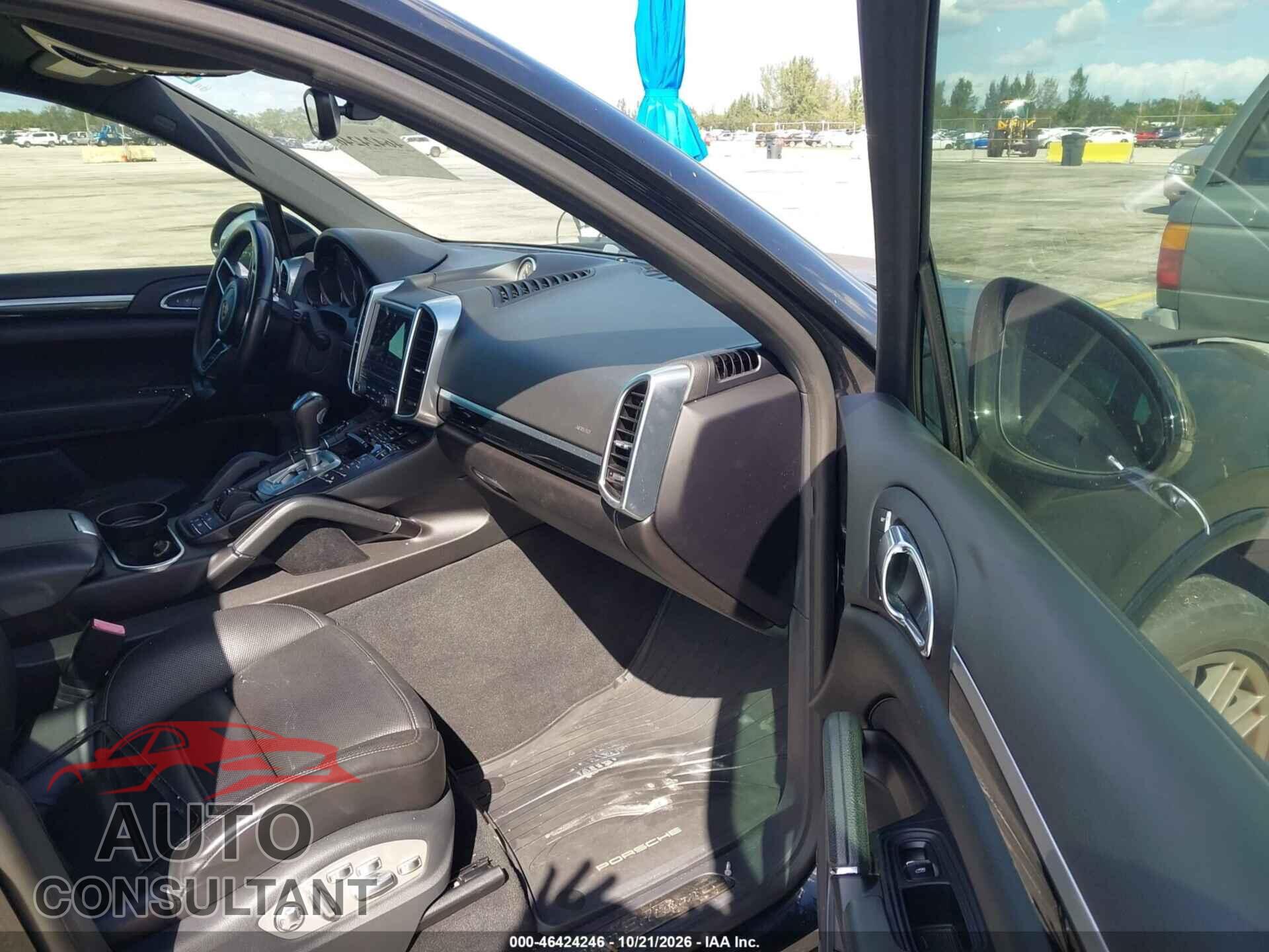 PORSCHE CAYENNE 2017 - WP1AA2A24HKA83900