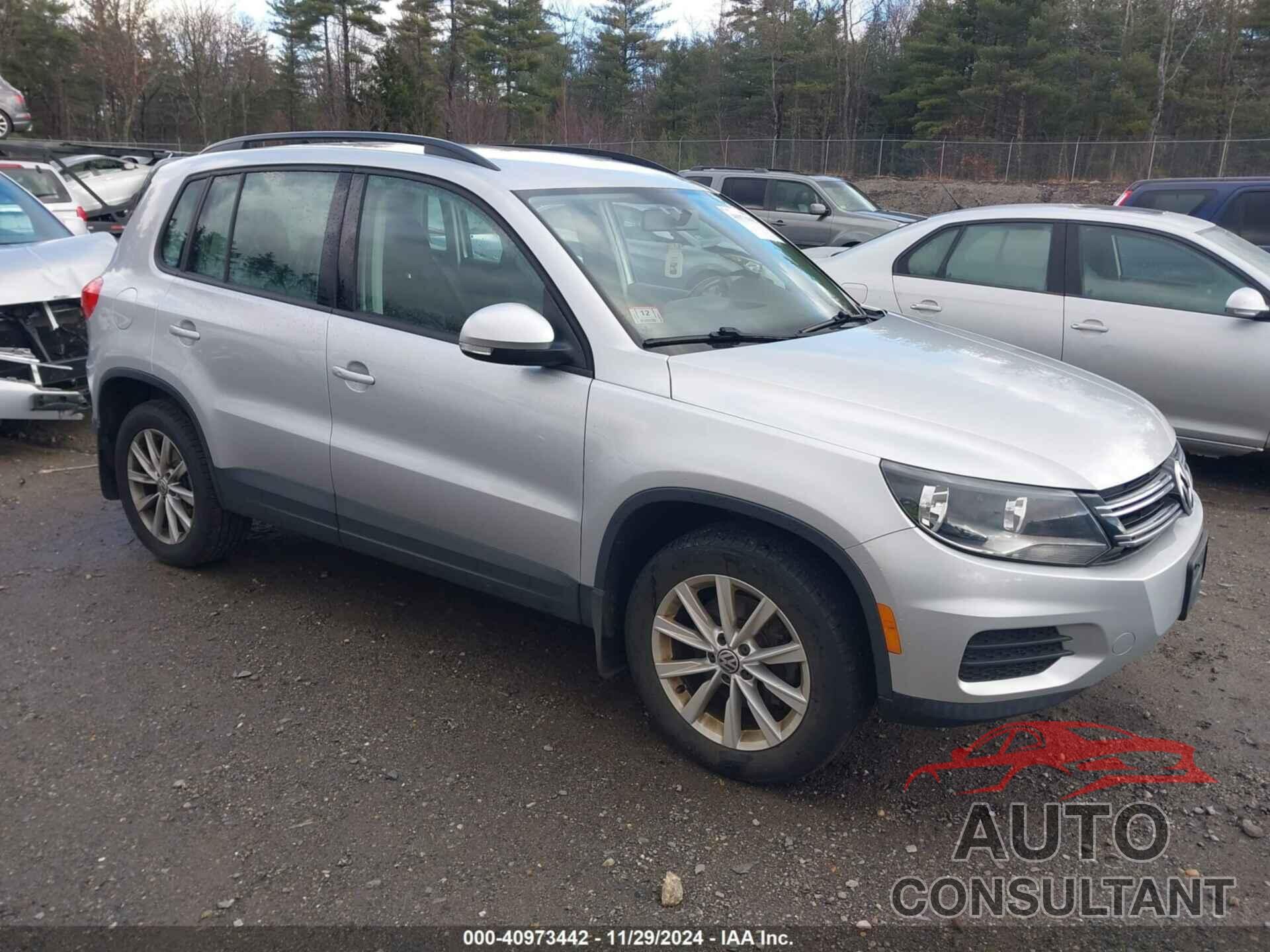 VOLKSWAGEN TIGUAN 2017 - WVGBV7AX6HK047771