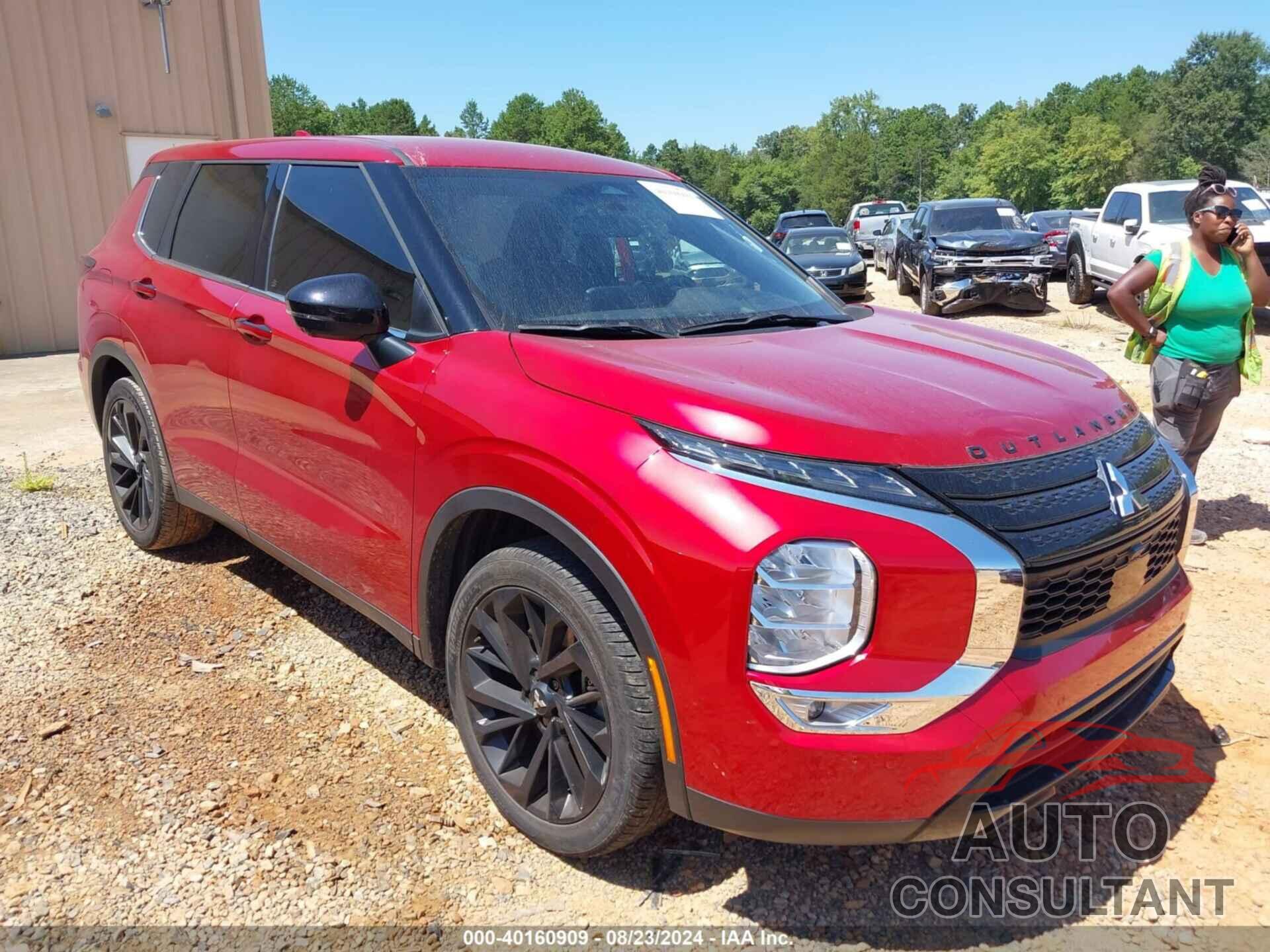 MITSUBISHI OUTLANDER 2023 - JA4J3UA81PZ008602