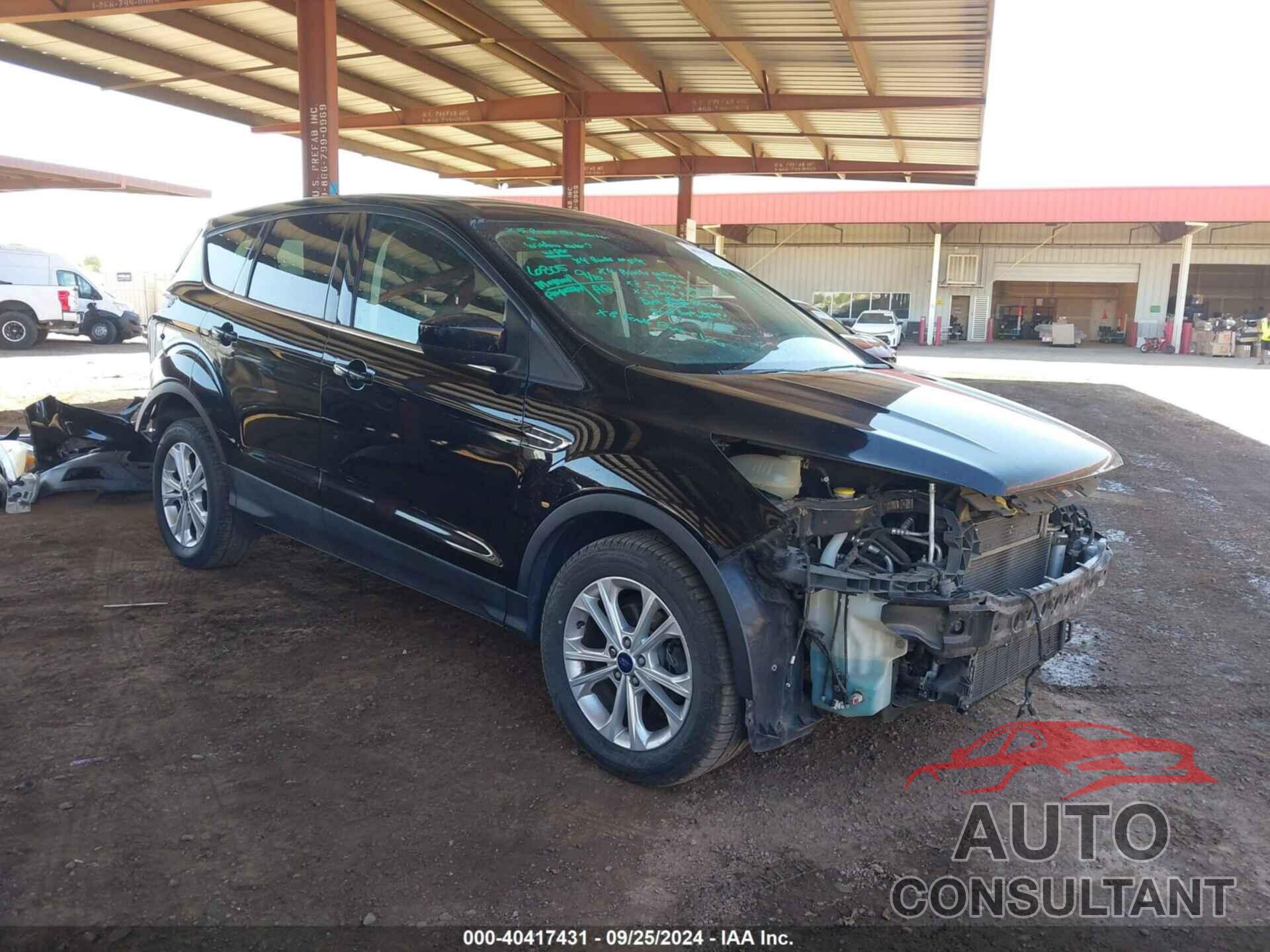FORD ESCAPE 2017 - 1FMCU0GD9HUD51399