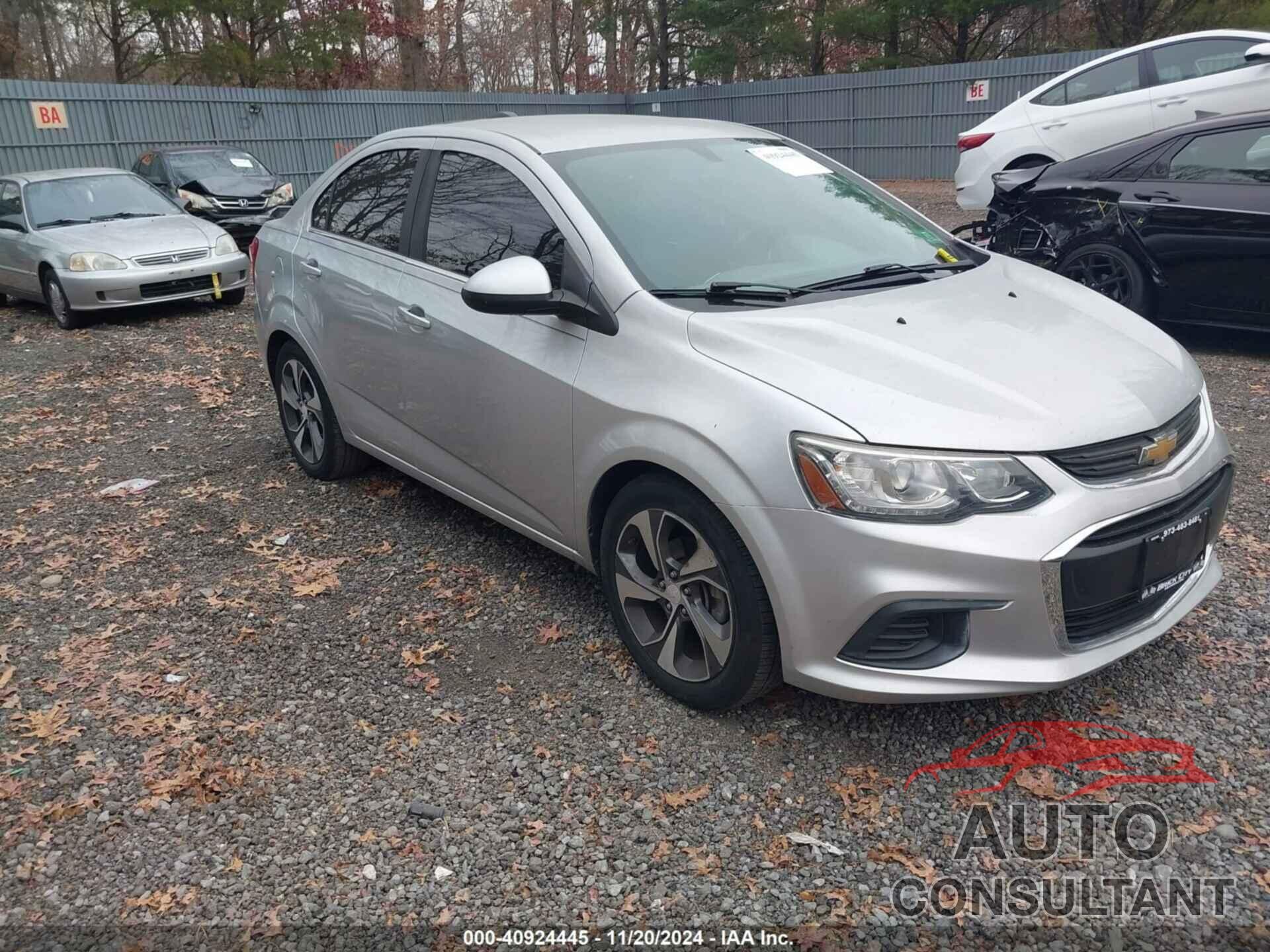 CHEVROLET SONIC 2017 - 1G1JF5SB9H4124294