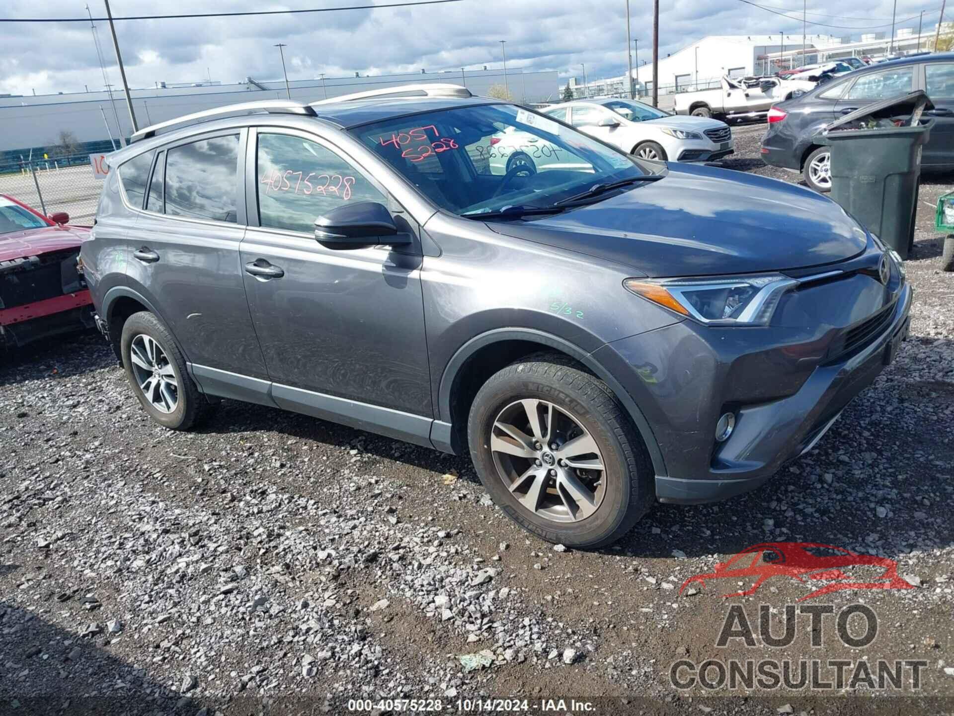 TOYOTA RAV4 2017 - JTMRFREV5HJ164705