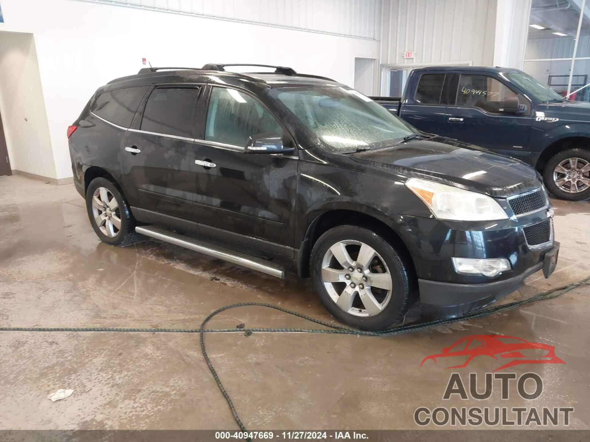 CHEVROLET TRAVERSE 2011 - 1GNKRGED4BJ419380