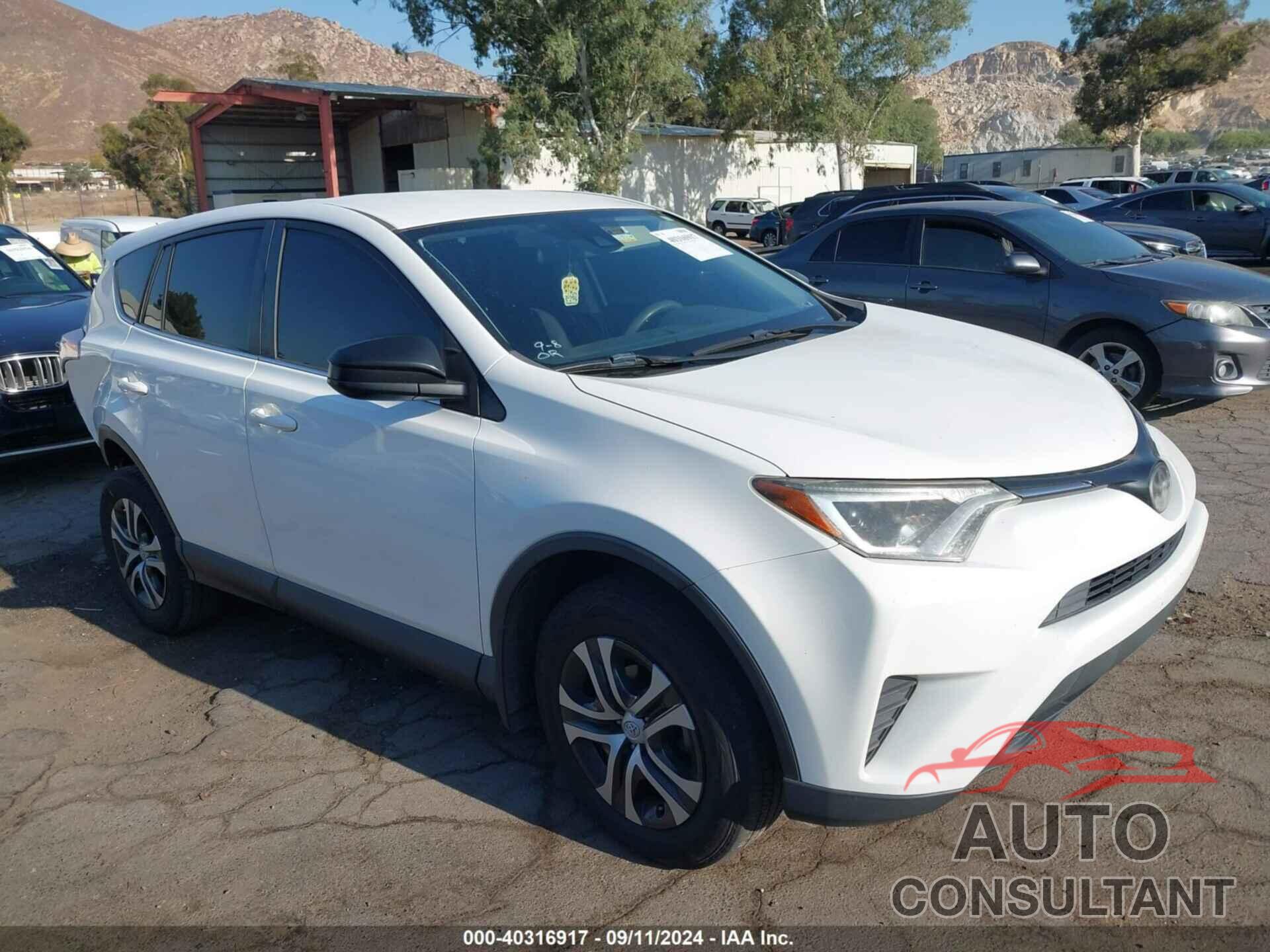 TOYOTA RAV4 2017 - JTMZFREV9HD106496