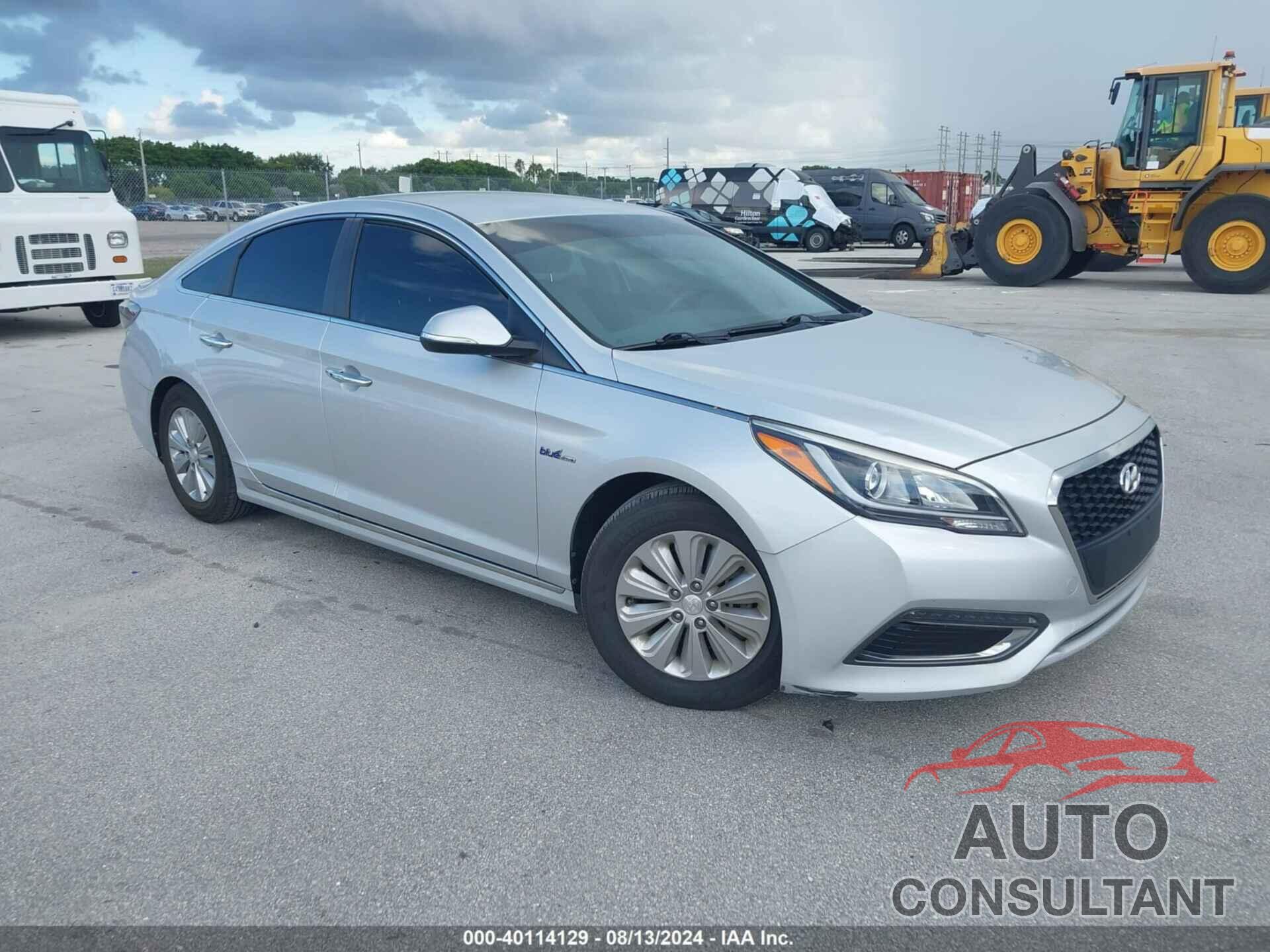 HYUNDAI SONATA HYBRID 2016 - KMHE24L13GA038589