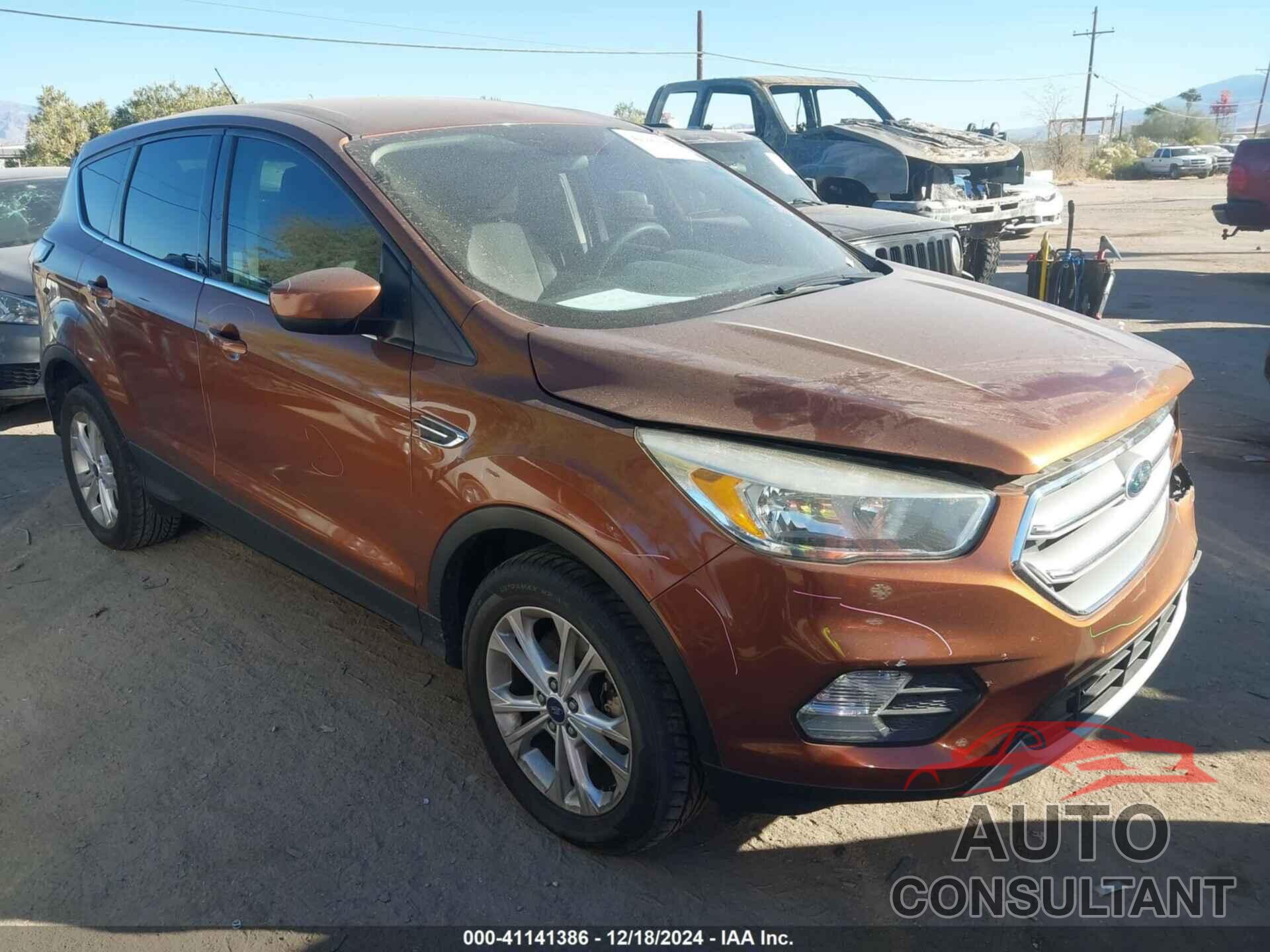 FORD ESCAPE 2017 - 1FMCU9G98HUF11157