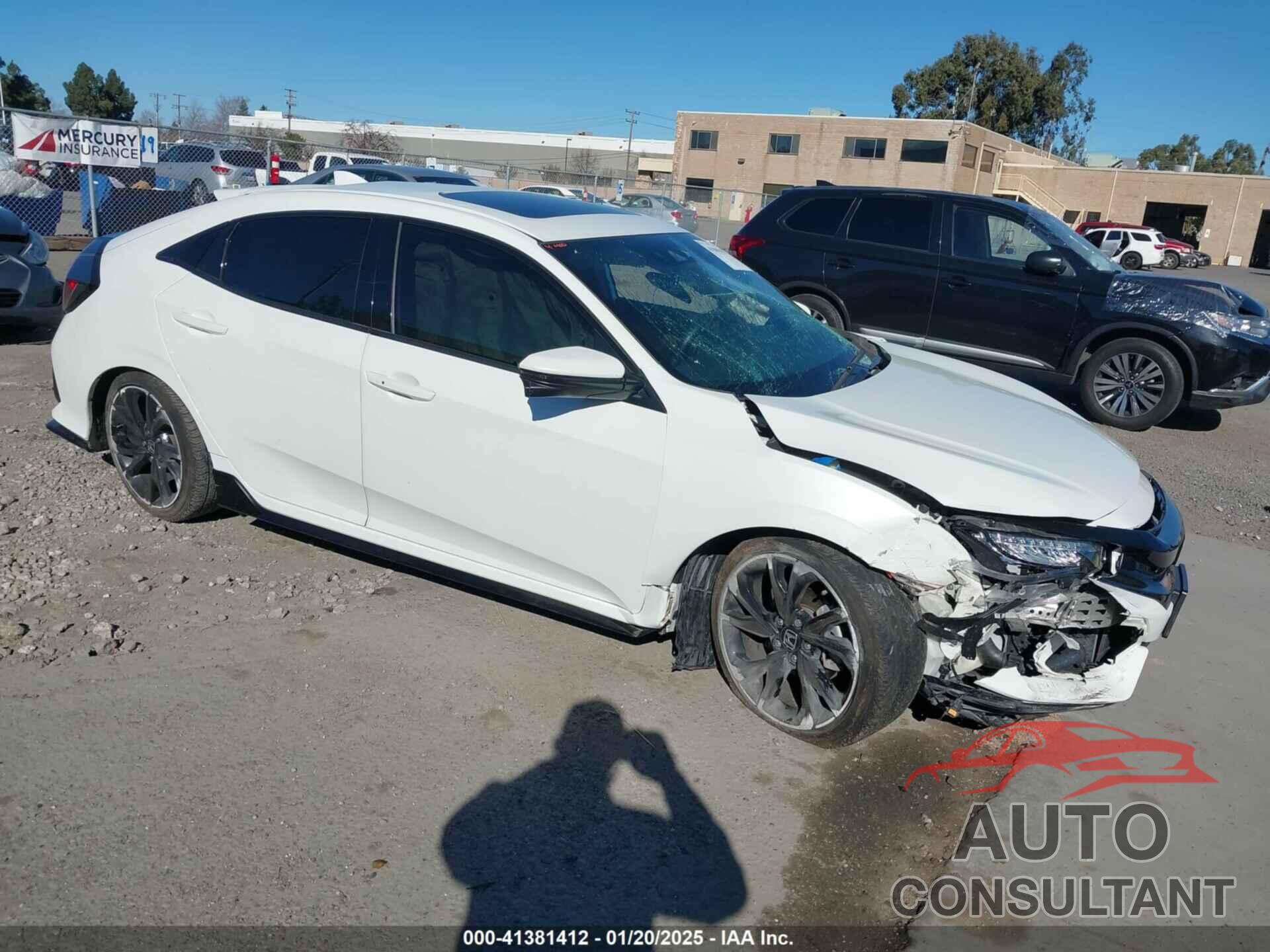 HONDA CIVIC 2018 - SHHFK7H93JU423513