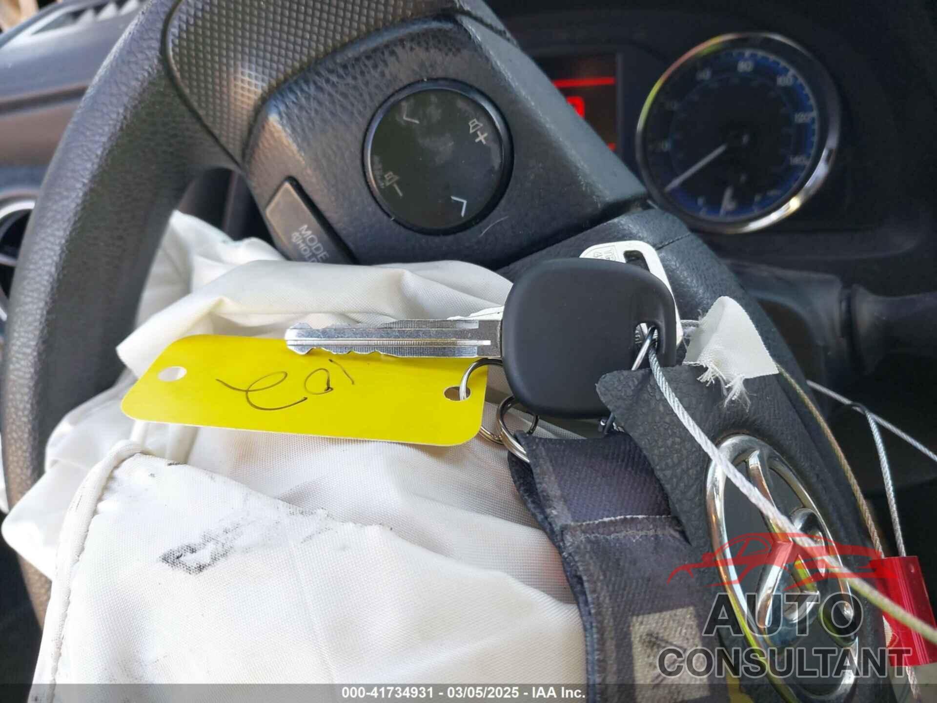 TOYOTA COROLLA 2019 - 5YFBURHE0KP912699