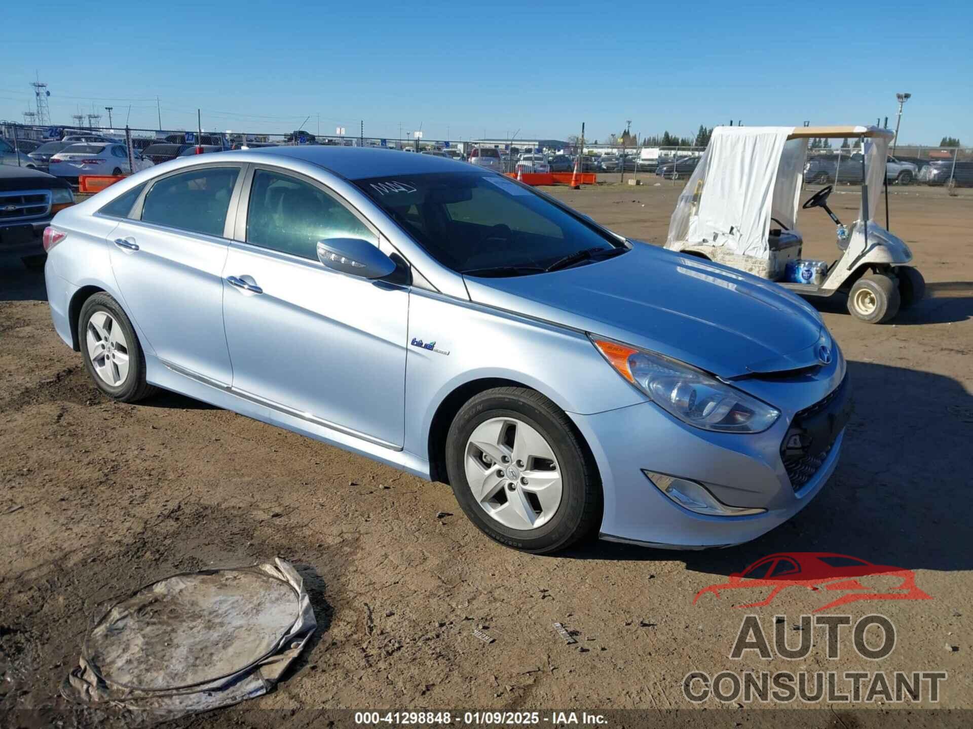 HYUNDAI SONATA 2012 - KMHEC4A49CA037418