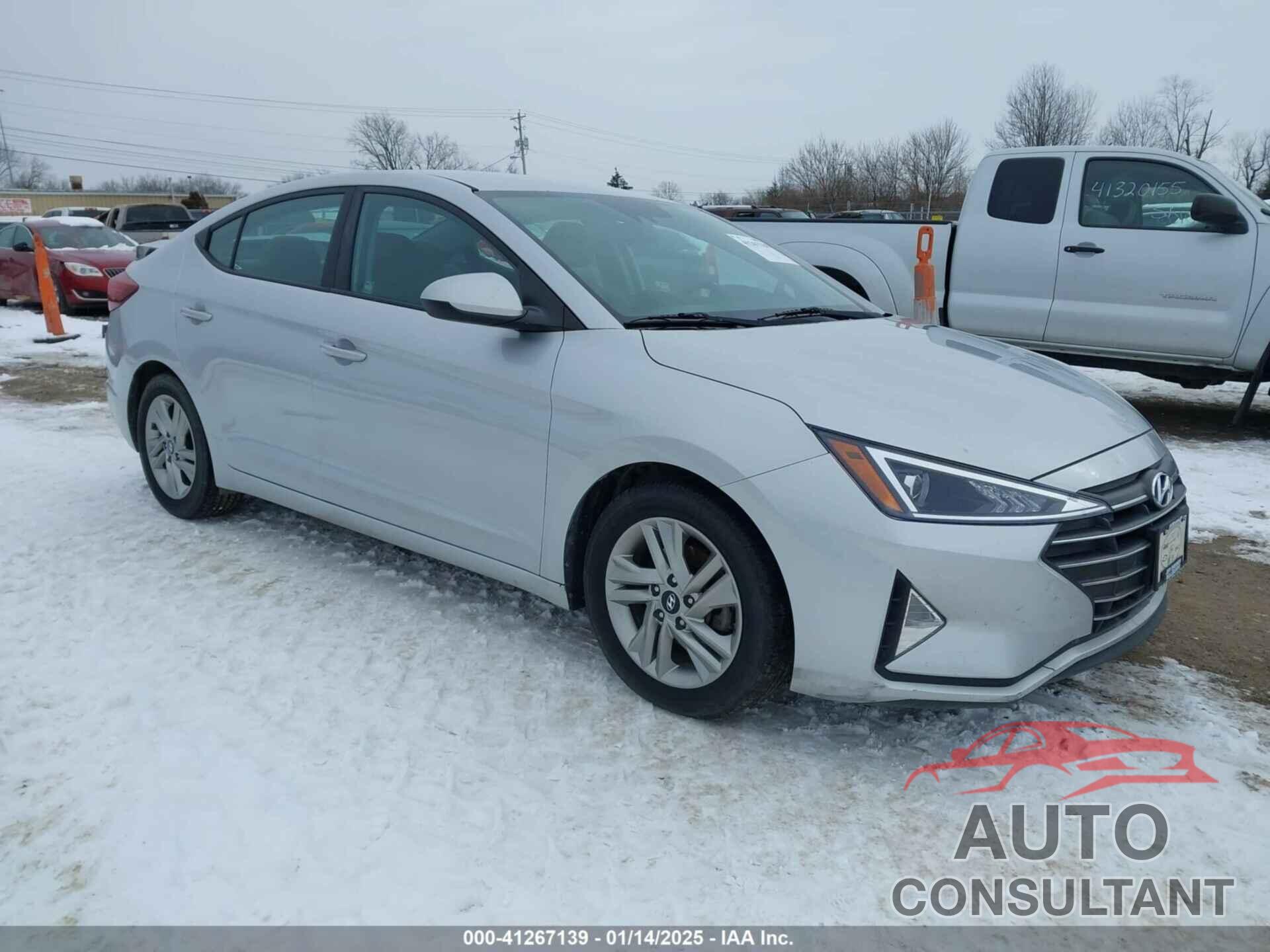 HYUNDAI ELANTRA 2020 - 5NPD84LF7LH532869