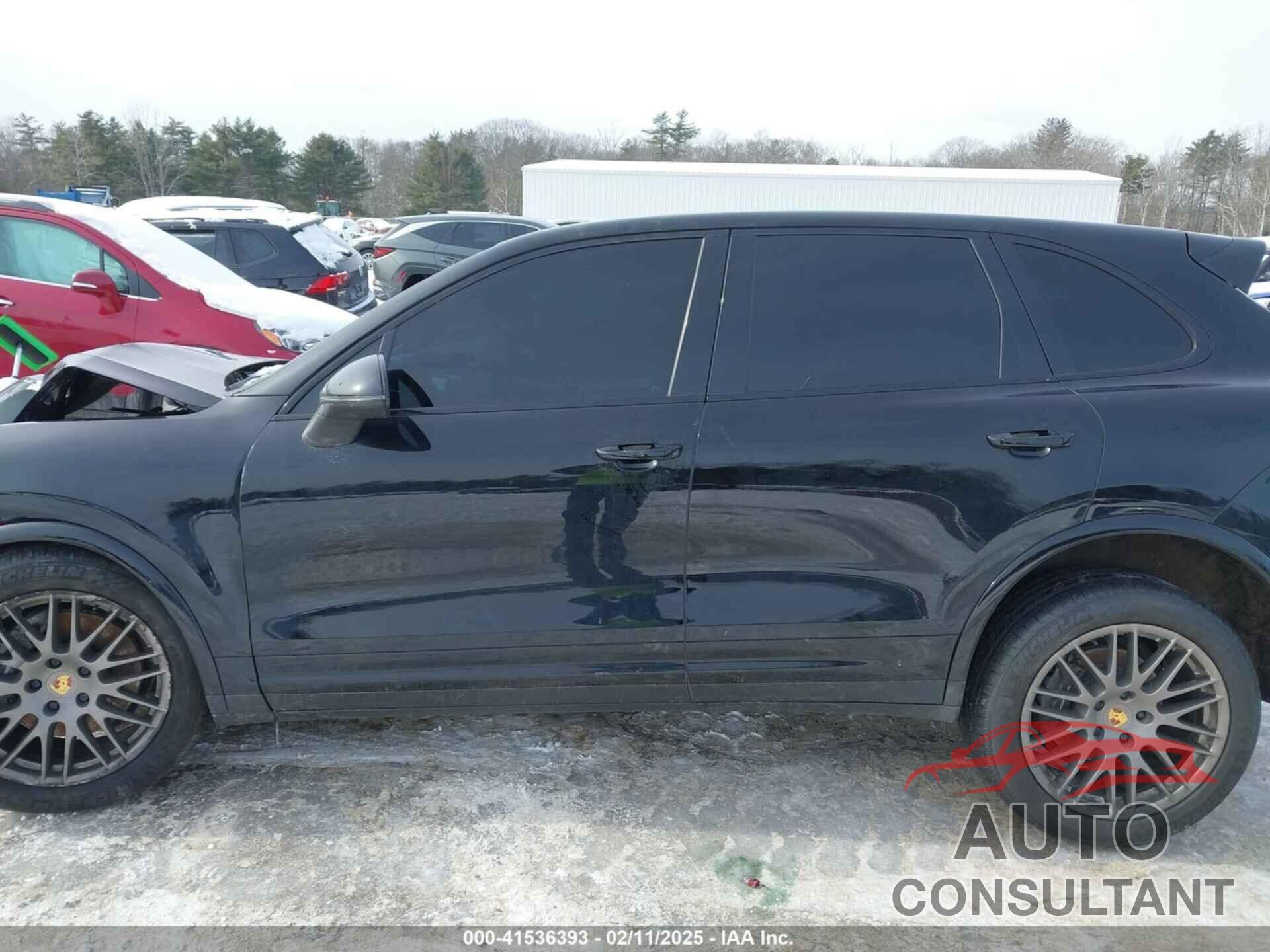 PORSCHE CAYENNE 2017 - WP1AA2A24HKA81855
