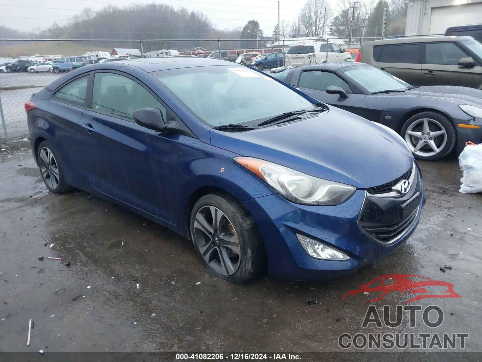 HYUNDAI ELANTRA 2013 - KMHDH6AE7DU008100
