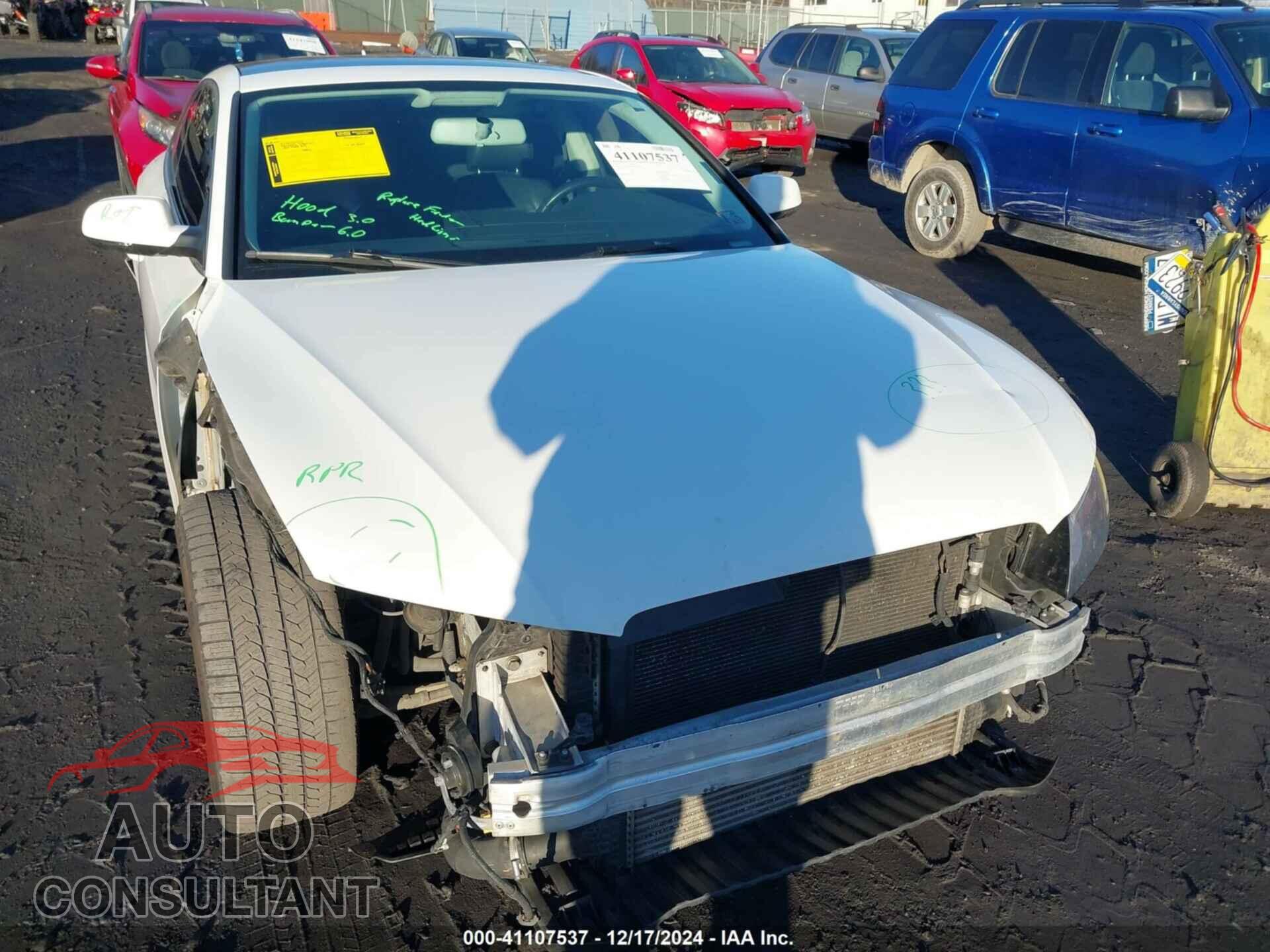 AUDI A5 2011 - WAUCFAFR3BA004545