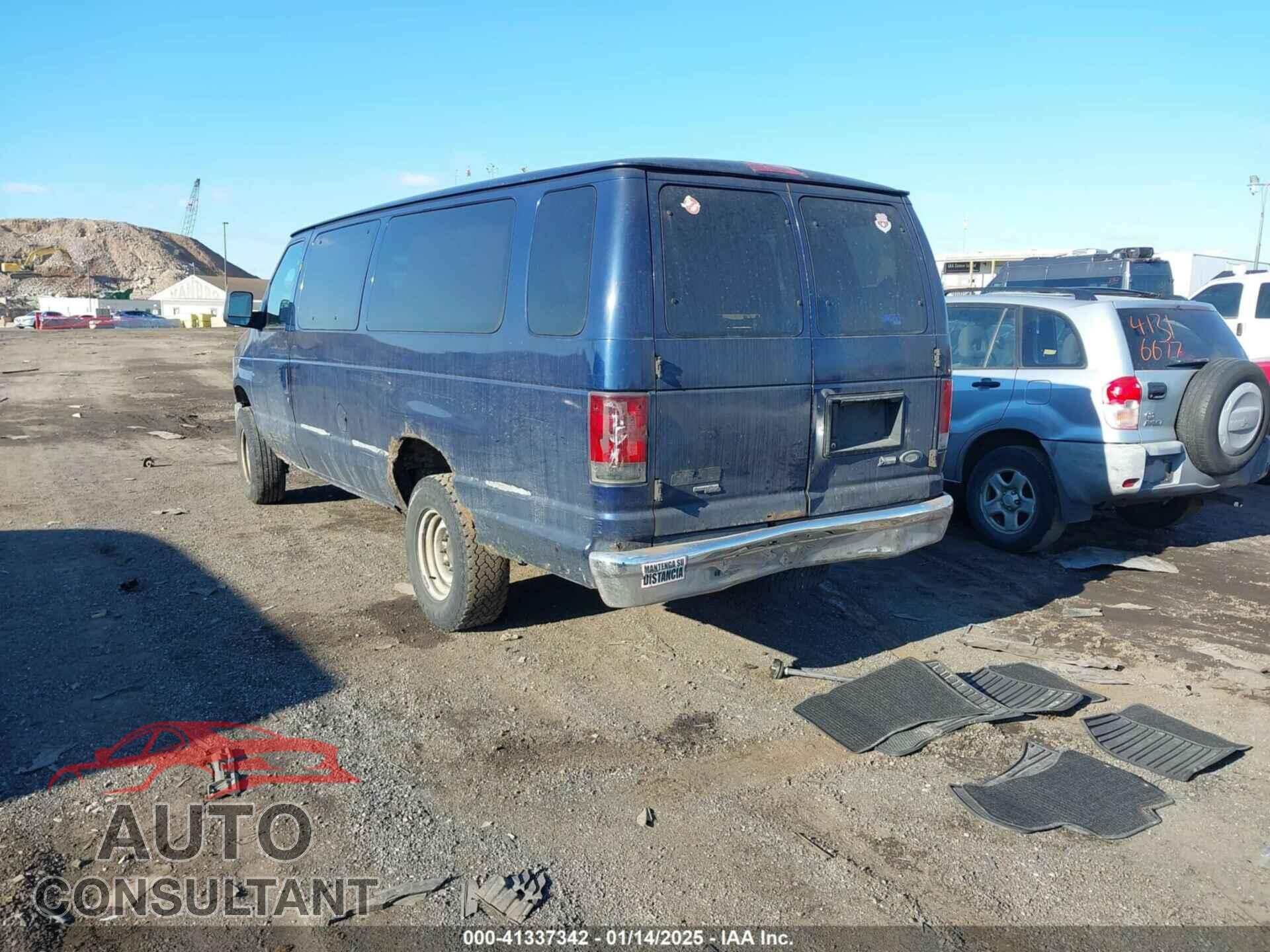 FORD E-350 SUPER DUTY 2011 - 1FBSS3BL4BDB37647