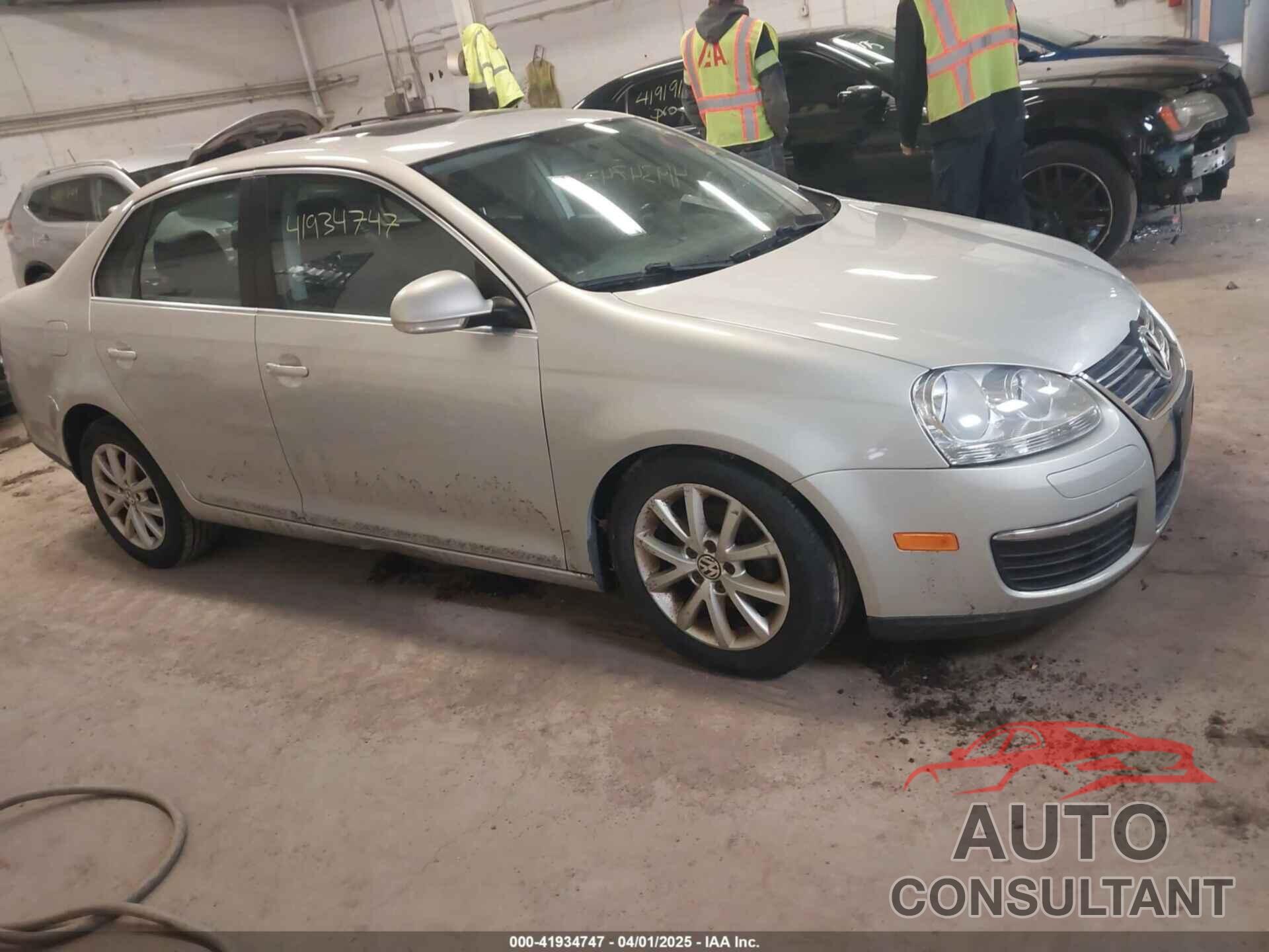 VOLKSWAGEN JETTA 2010 - 3VWRZ7AJ6AM071132