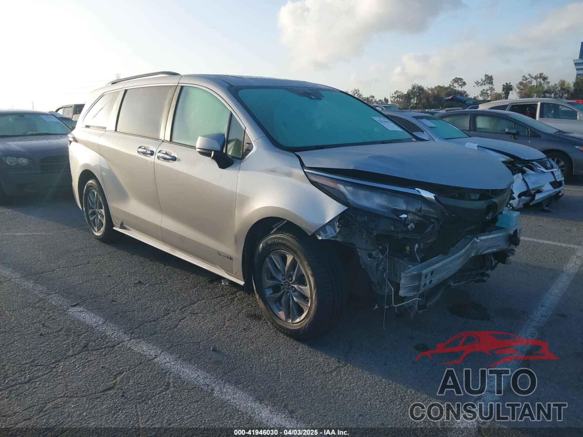 TOYOTA SIENNA 2021 - 5TDYRKEC2MS074448