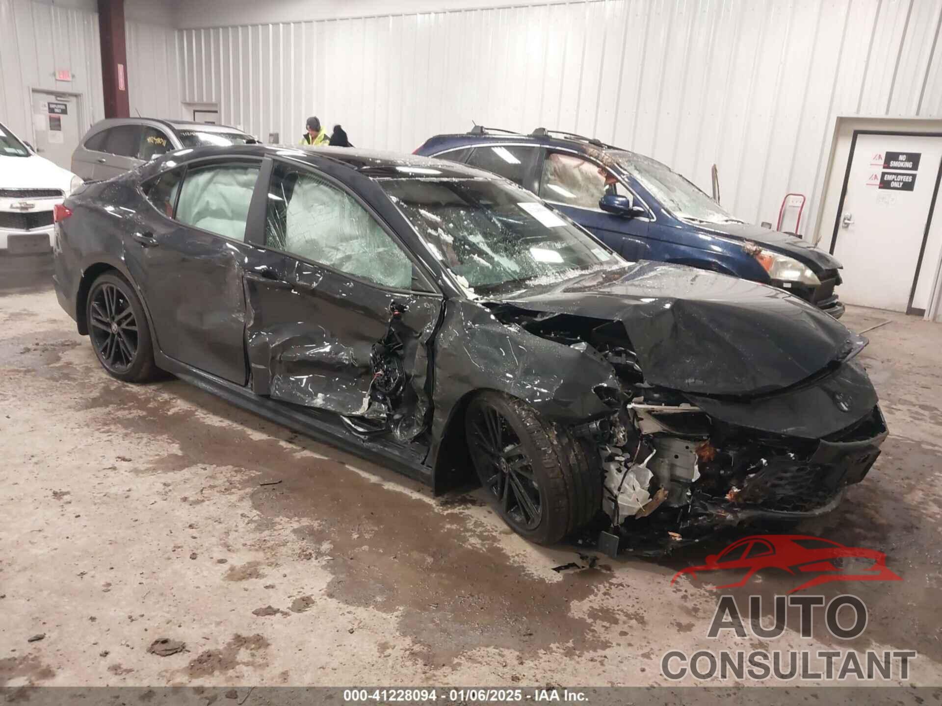 TOYOTA CAMRY 2025 - 4T1DBADKXSU016579