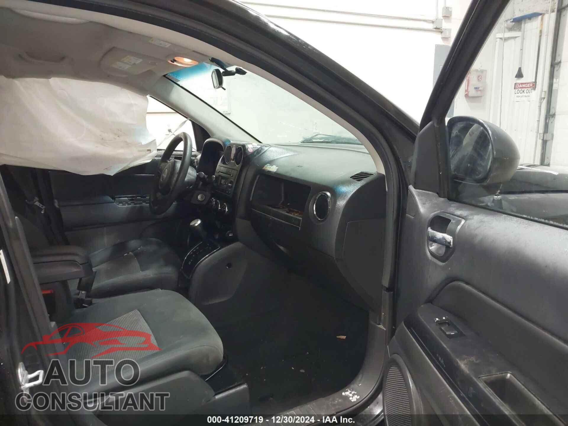 JEEP COMPASS 2012 - 1C4NJDBB7CD676869