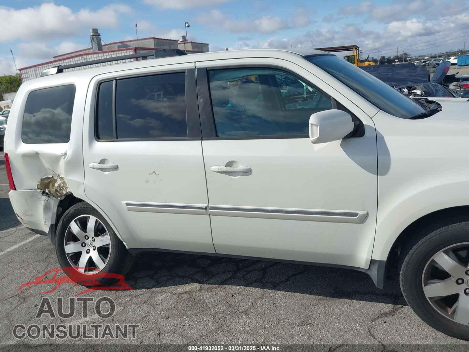 HONDA PILOT 2015 - 5FNYF3H93FB007766