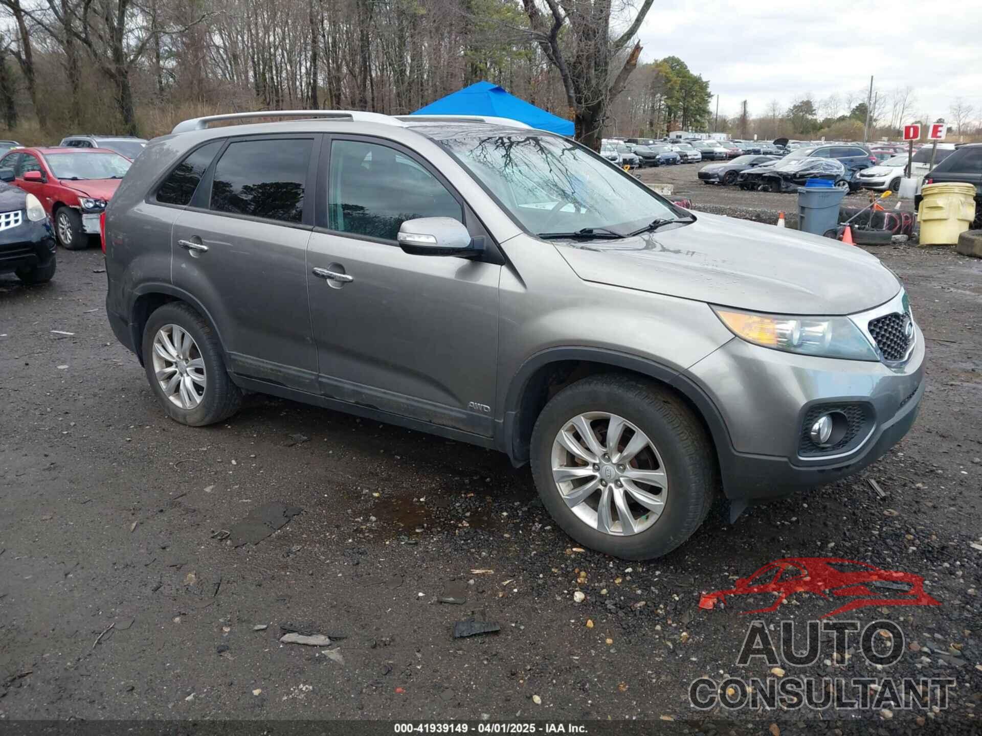 KIA SORENTO 2011 - 5XYKTDA26BG078965