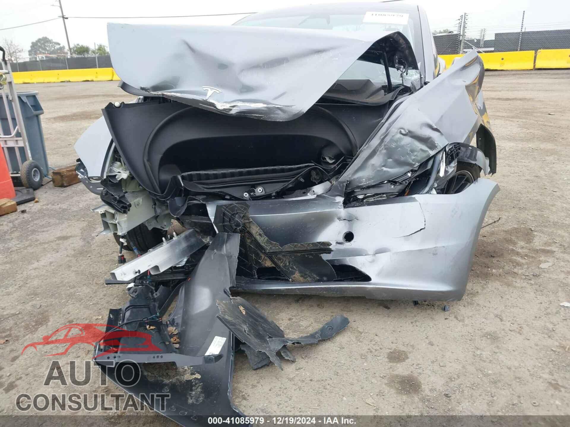 TESLA MODEL 3 2024 - 5YJ3E1EA8RF861592