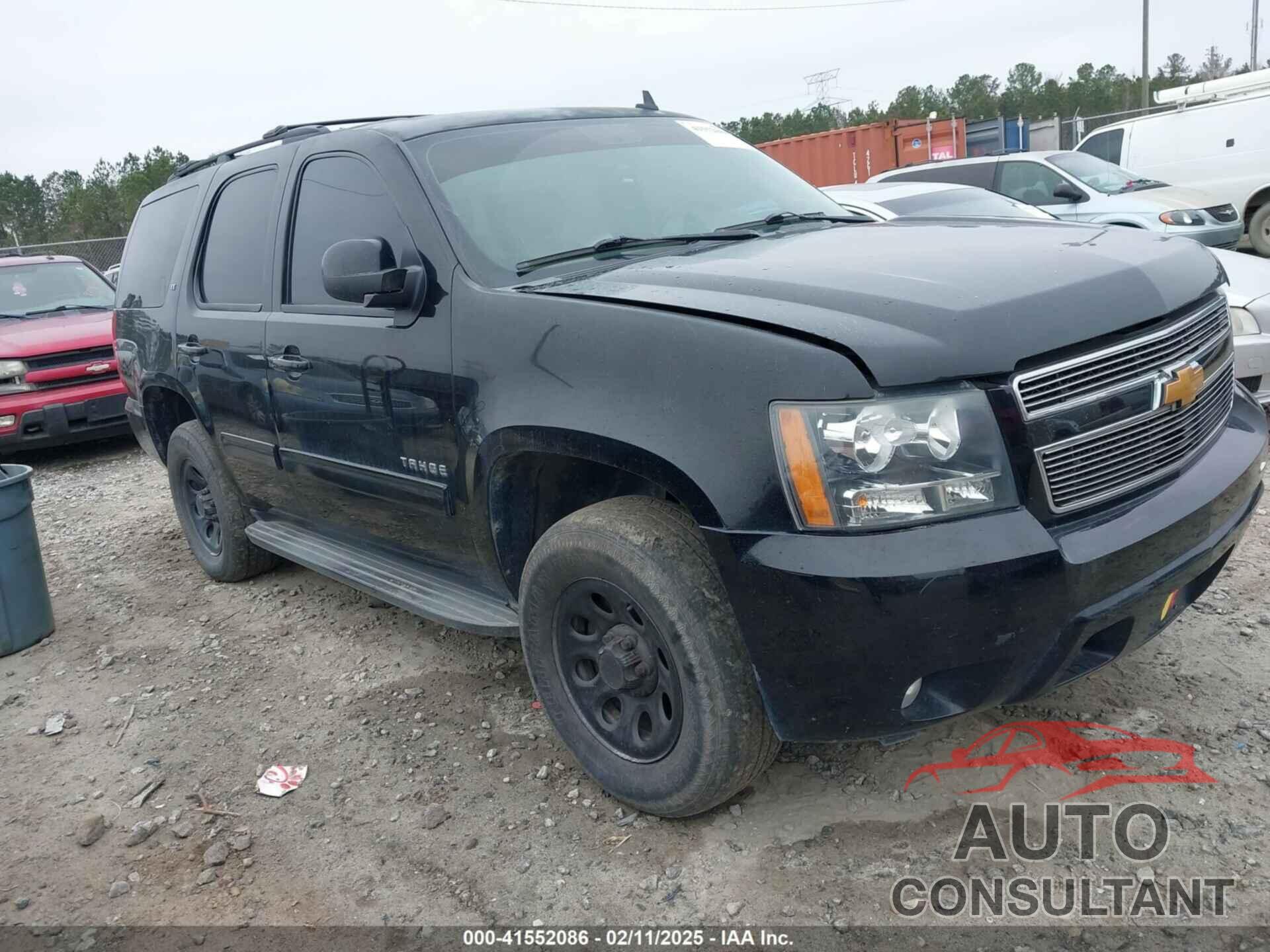 CHEVROLET TAHOE 2013 - 1GNSCBE08DR308742