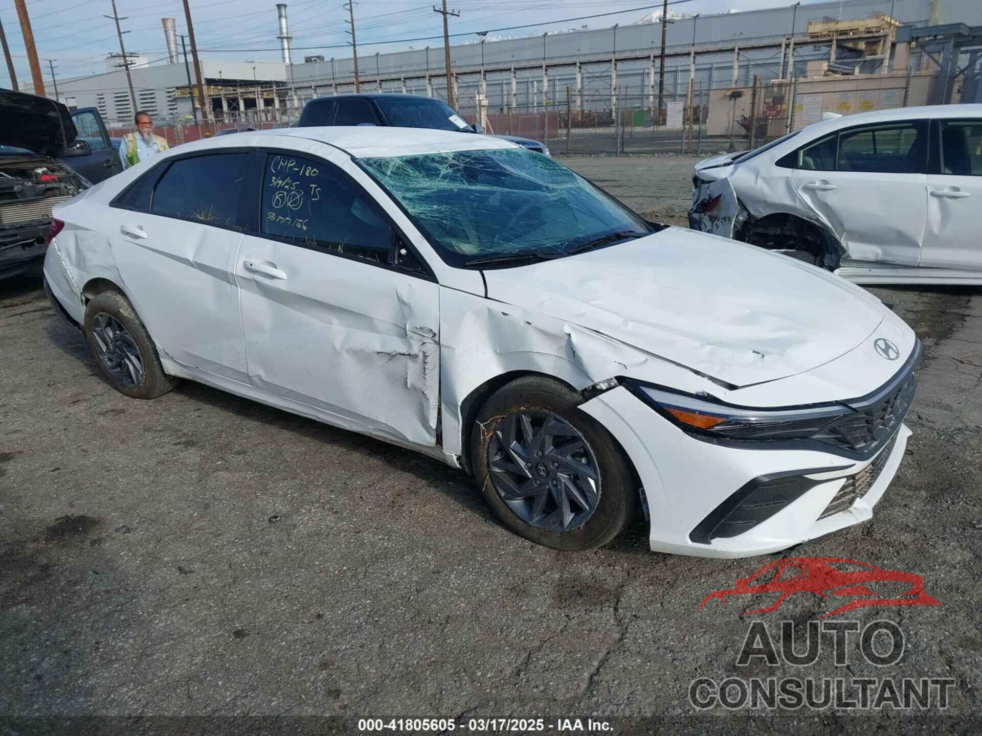 HYUNDAI ELANTRA 2024 - KMHLM4DG1RU670397