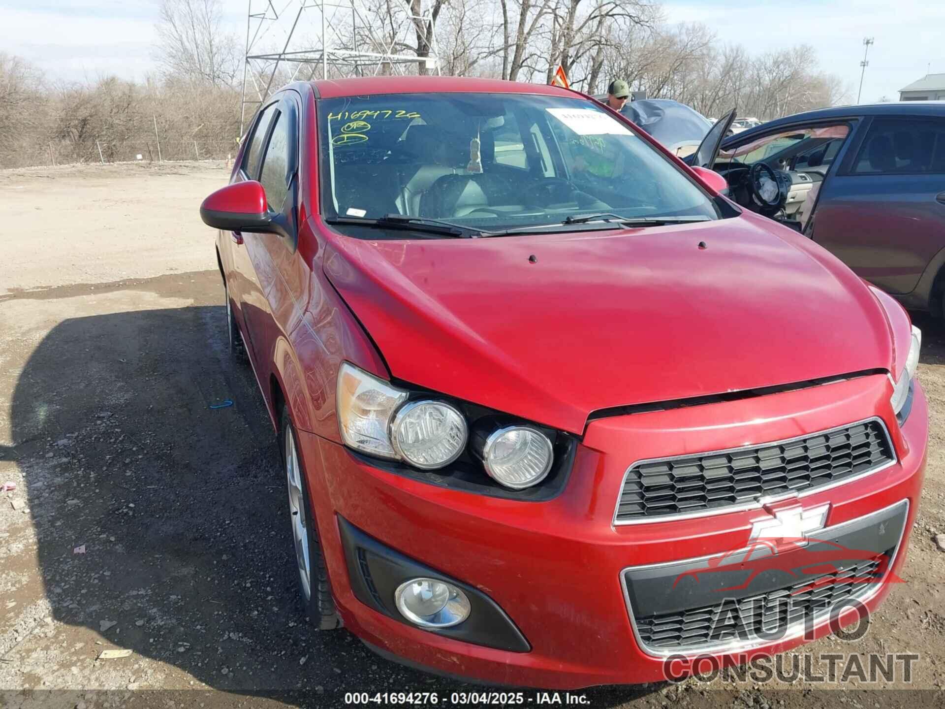 CHEVROLET SONIC 2013 - 1G1JE6SH4D4167237