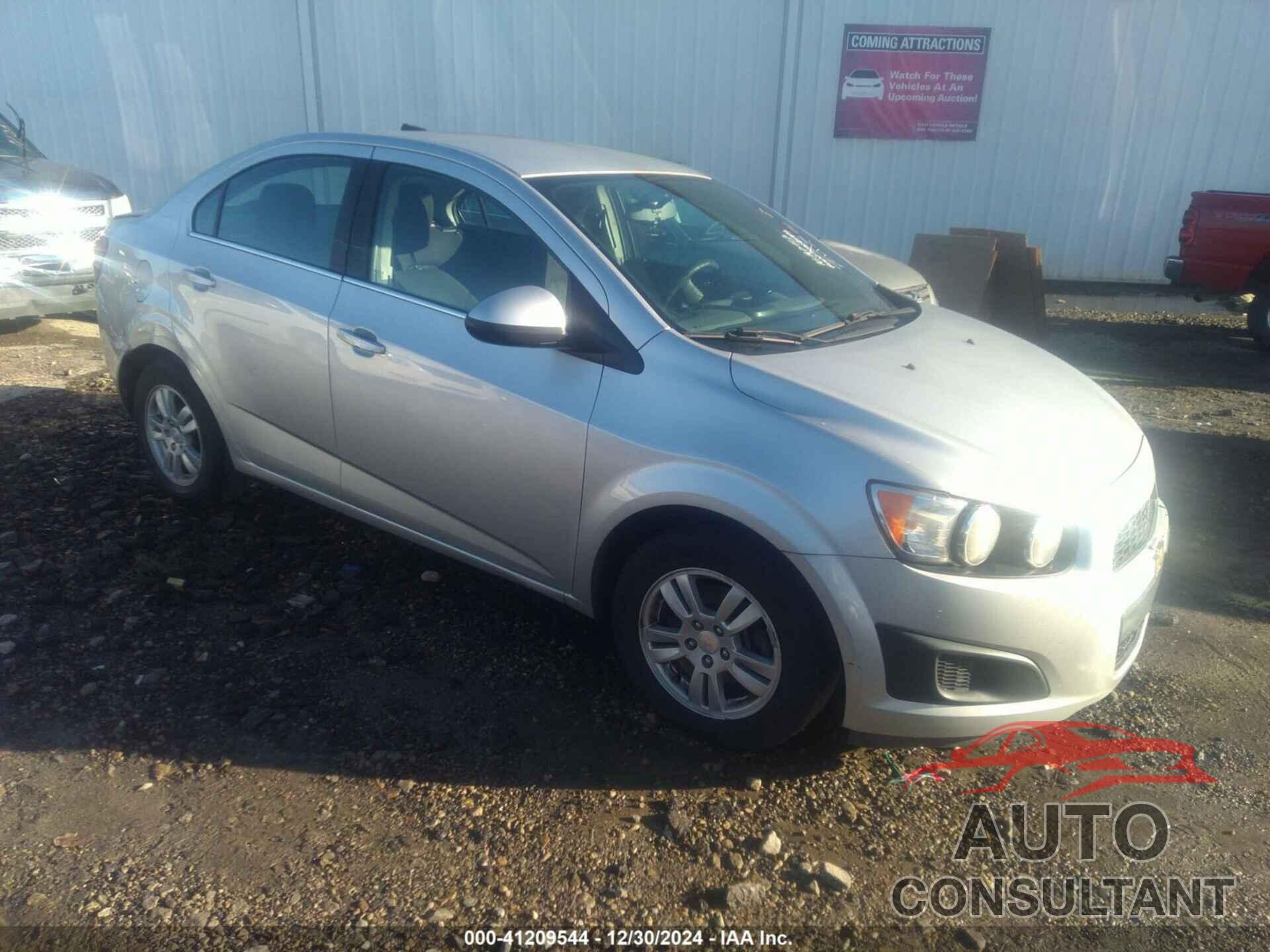 CHEVROLET SONIC 2014 - 1G1JC5SH8E4163757