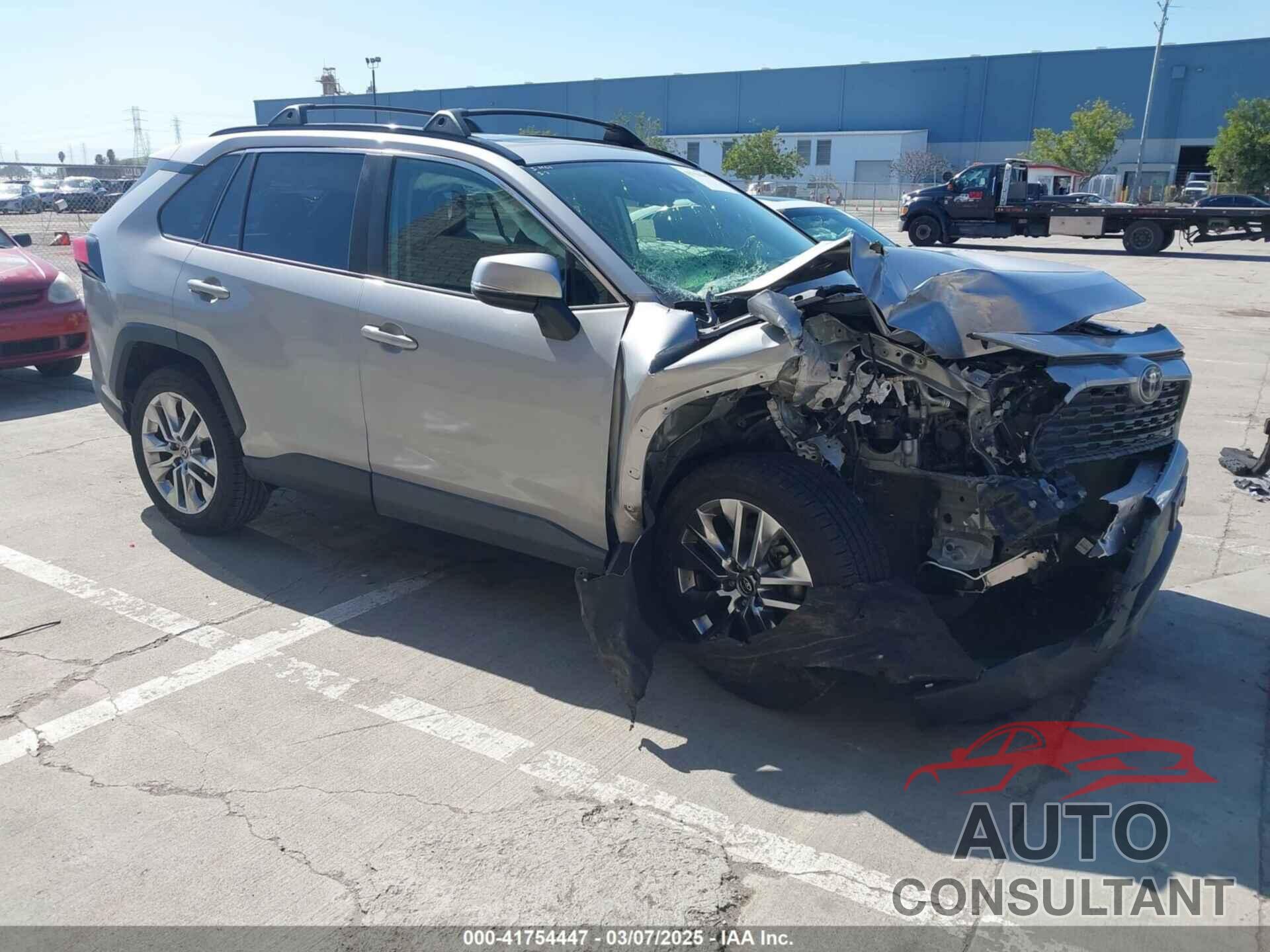 TOYOTA RAV4 2019 - JTMA1RFV7KD520376