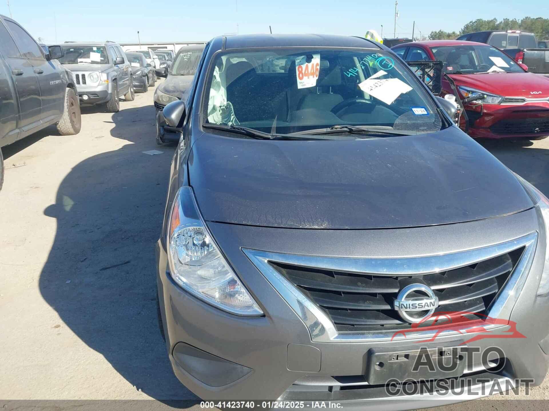 NISSAN VERSA 2019 - 3N1CN7AP8KL812271