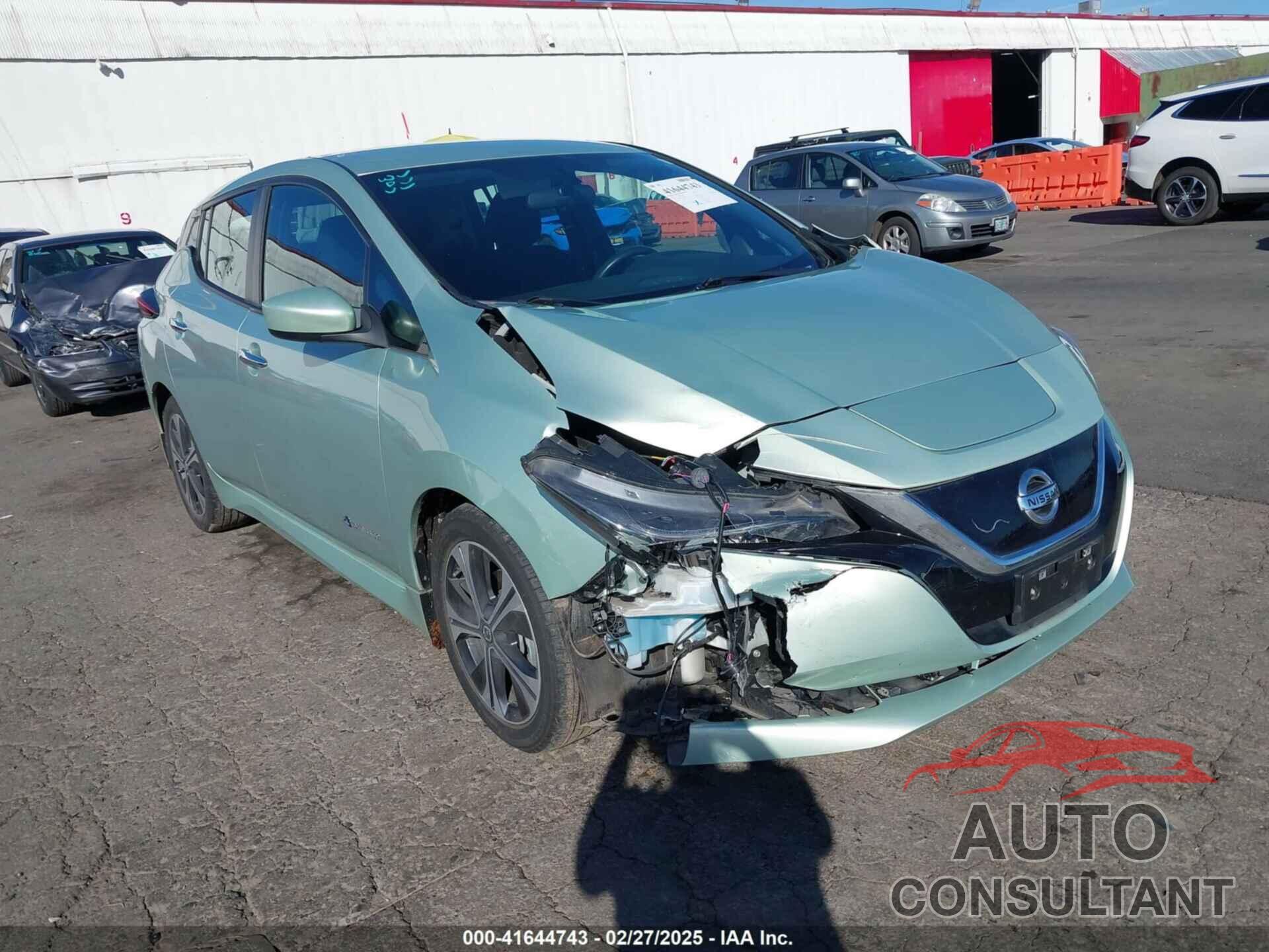 NISSAN LEAF 2018 - 1N4AZ1CP0JC311894