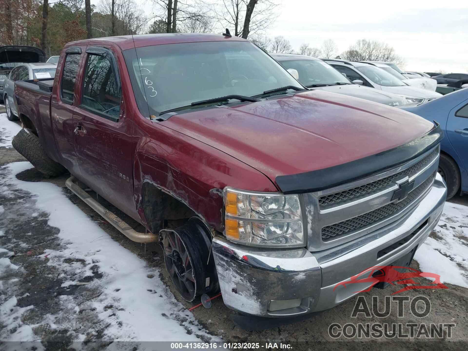 CHEVROLET SILVERADO 1500 2013 - 1GCRCSE01DZ111063