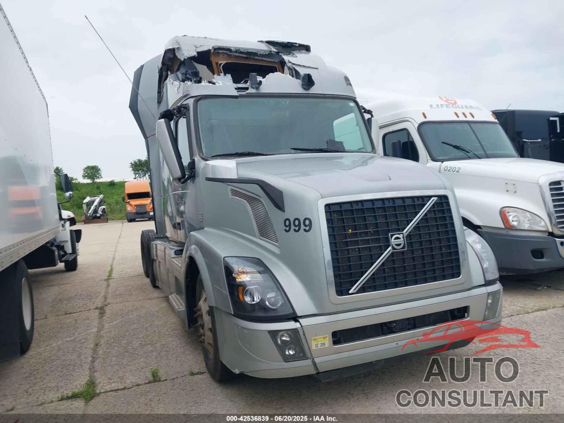 VOLVO VN 2016 - 4V4NC9EH8GN948048