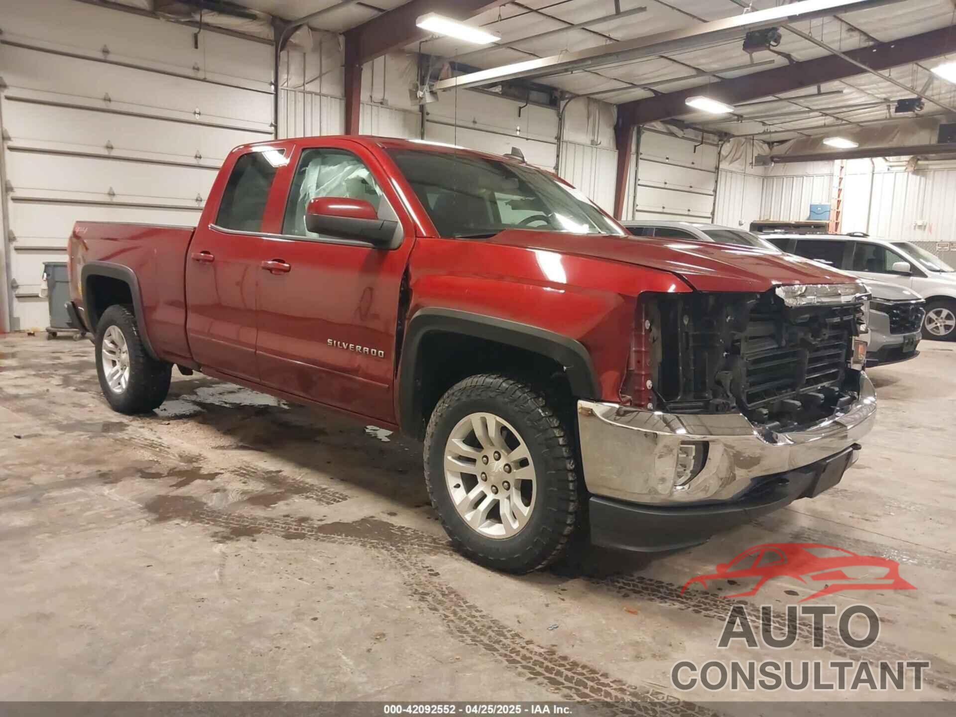 CHEVROLET SILVERADO 1500 2018 - 1GCVKREC0JZ283245