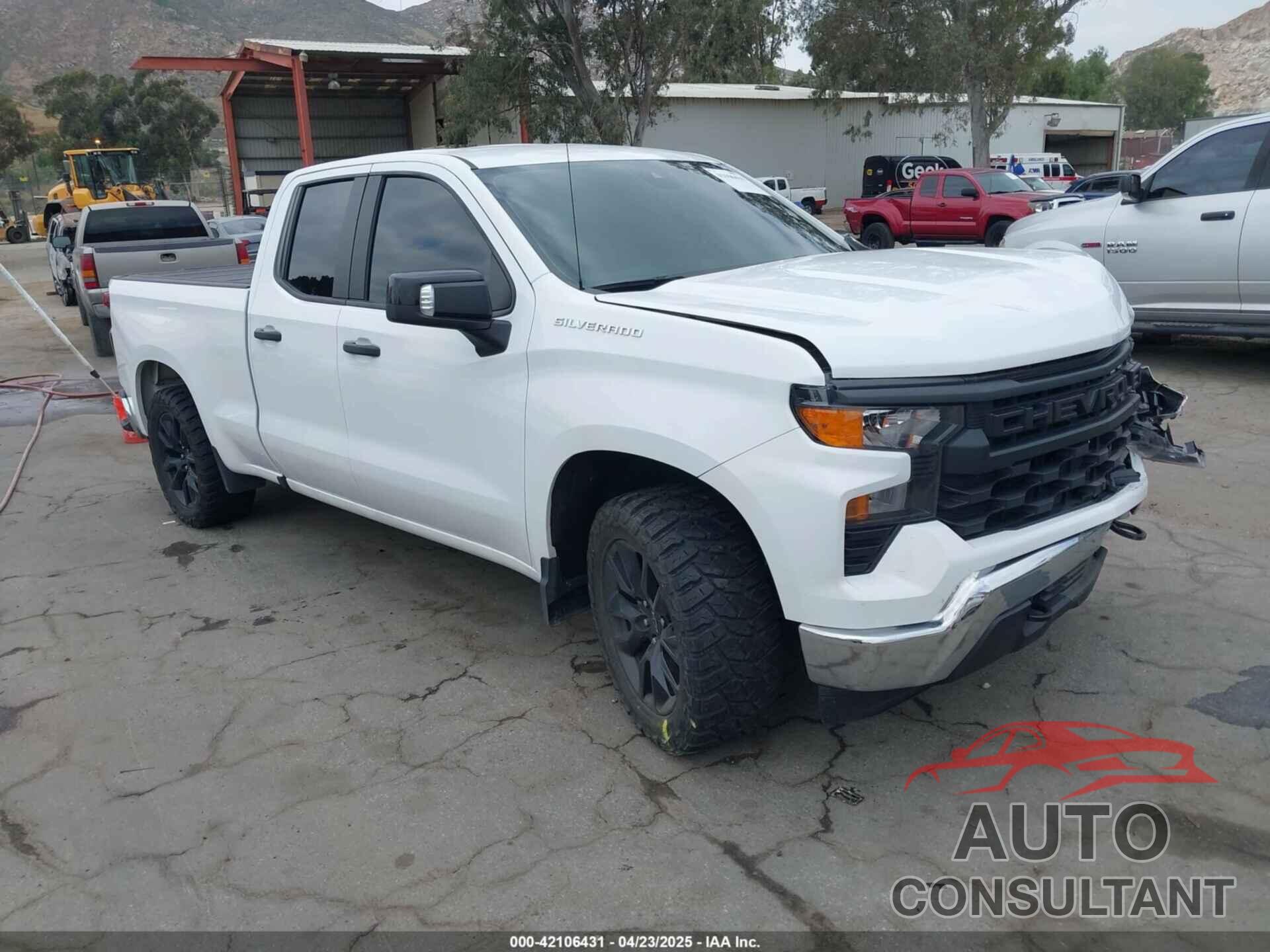 CHEVROLET SILVERADO 1500 2023 - 1GCRAAEK7PZ333001