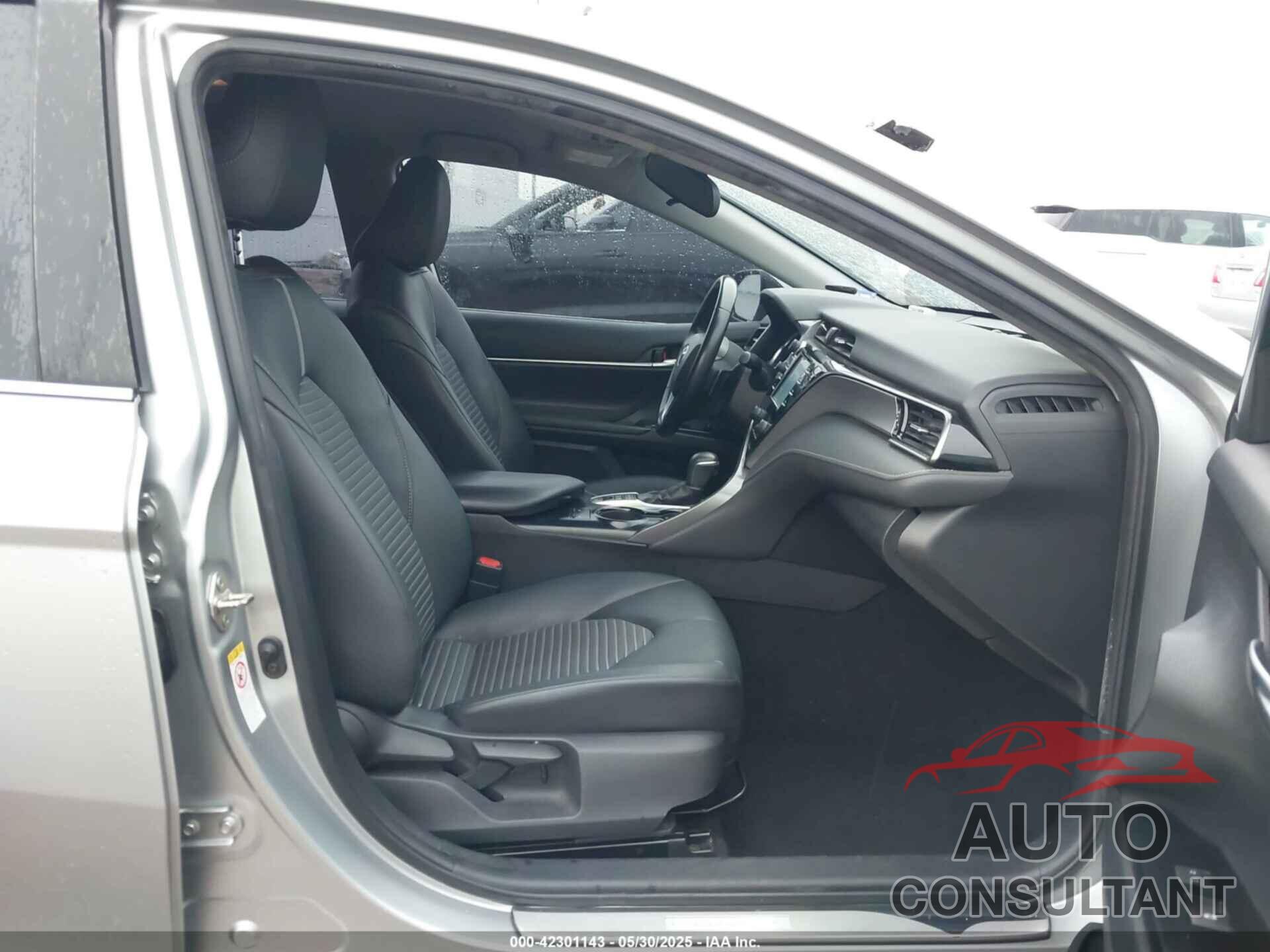 TOYOTA CAMRY HYBRID 2019 - 4T1B21HK8KU012077