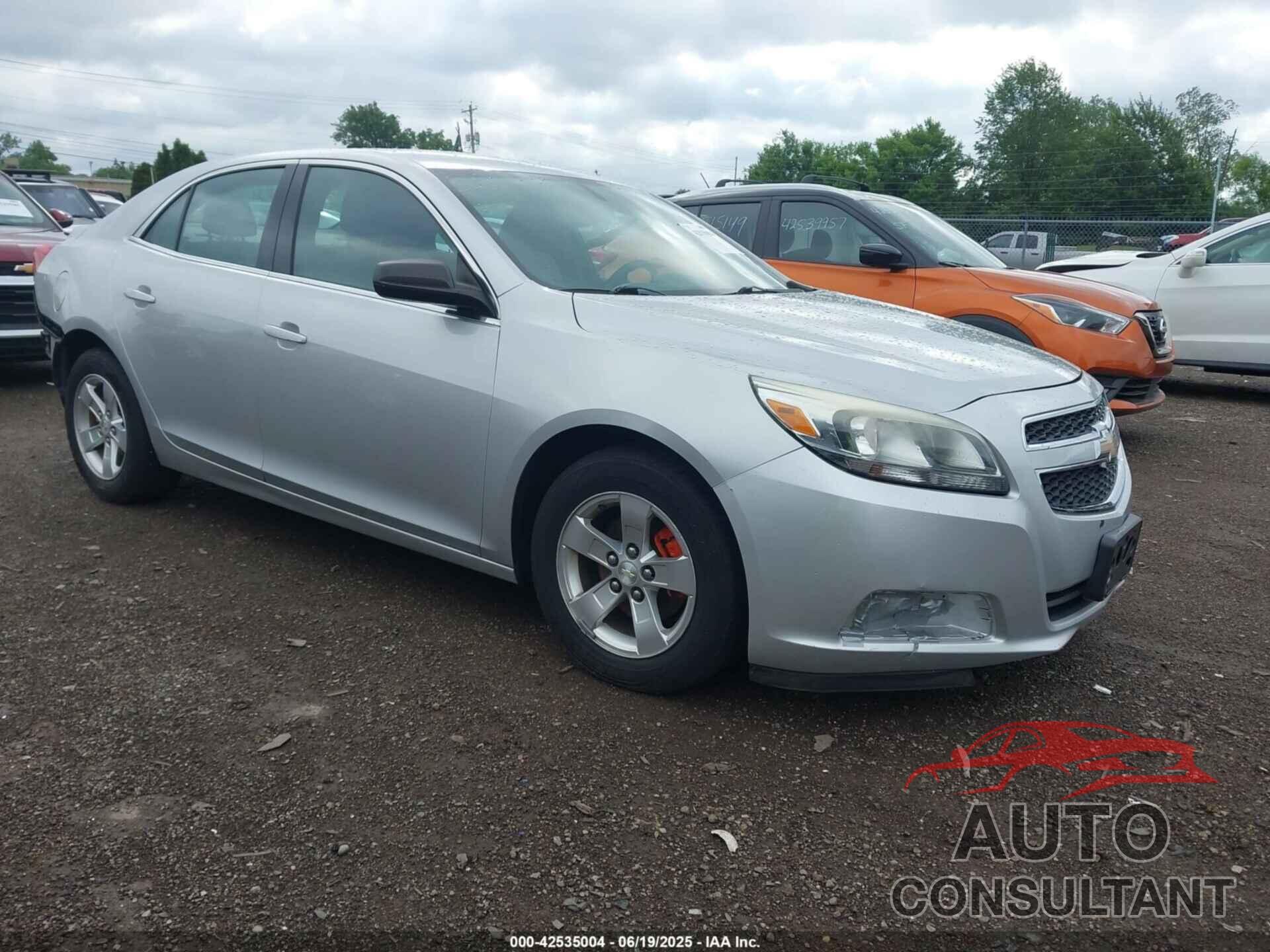CHEVROLET MALIBU 2013 - 1G11B5SA0DF324188