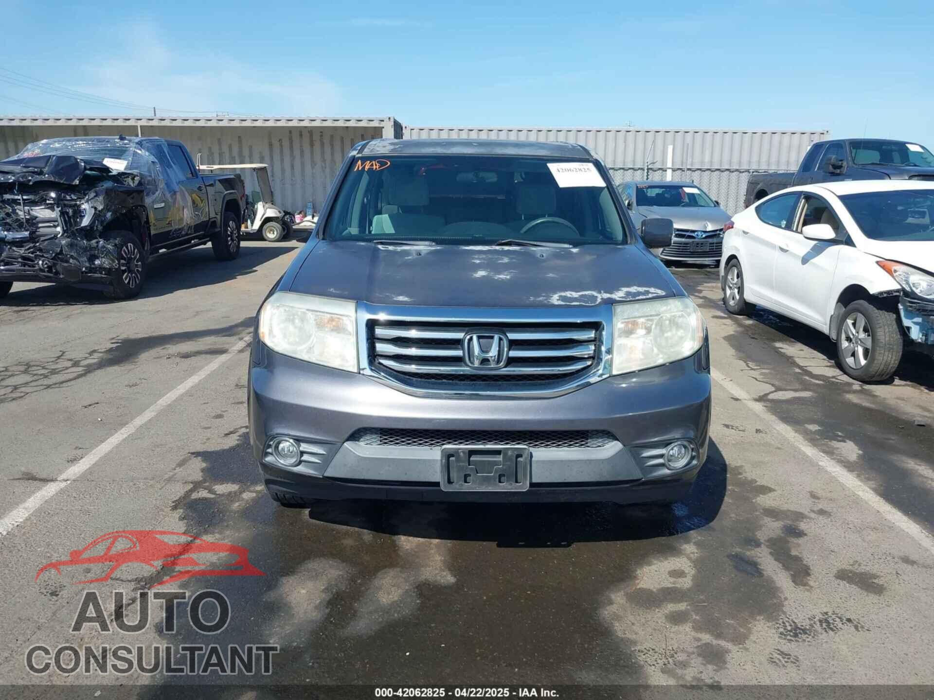 HONDA PILOT 2014 - 5FNYF3H44EB004796