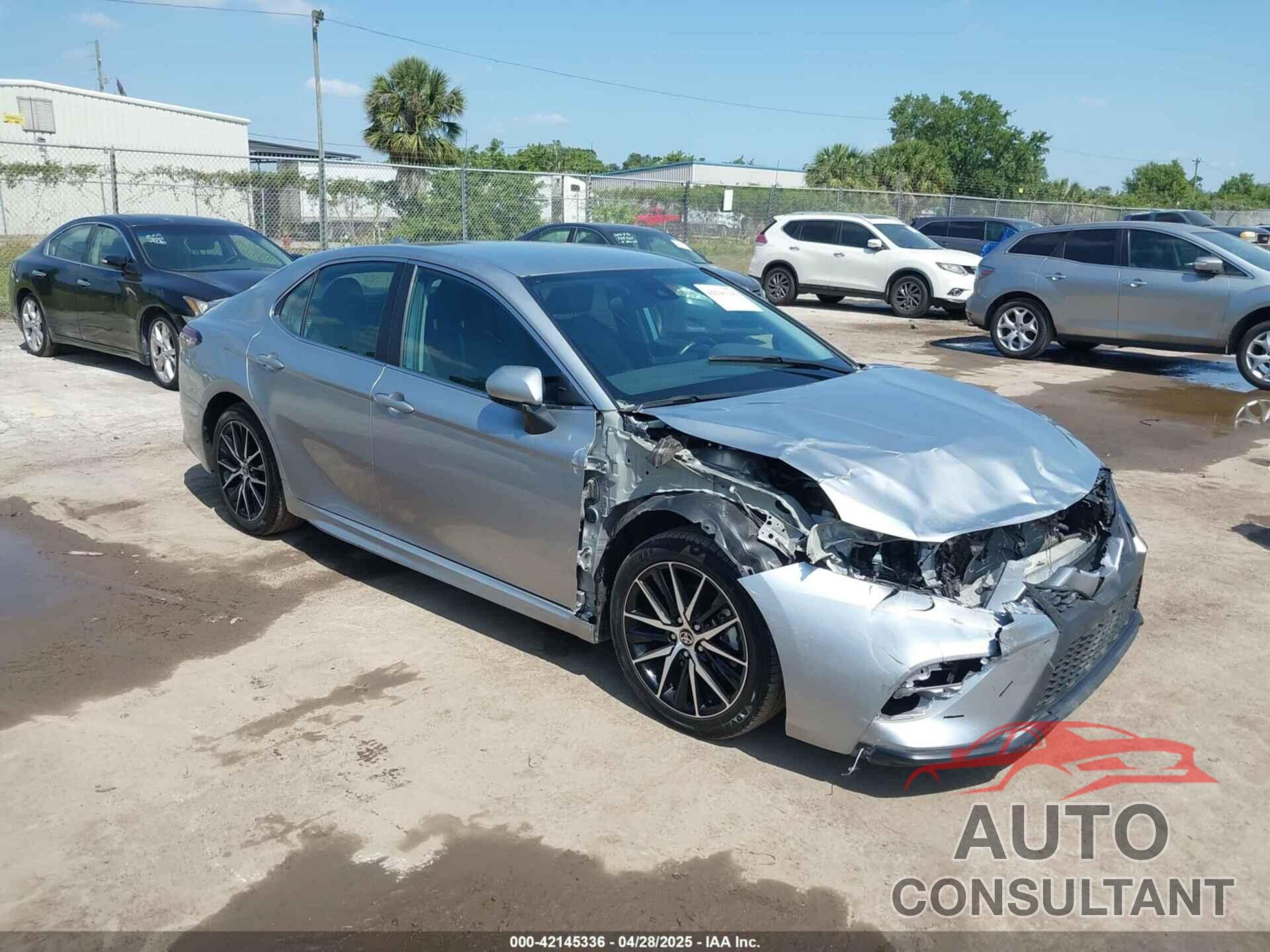 TOYOTA CAMRY 2024 - 4T1G11AKXRU858255
